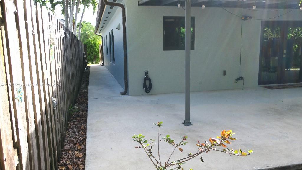 4550 SW 164th Ct, Miami, Florida 33185, 5 Bedrooms Bedrooms, 8 Rooms Rooms,2 BathroomsBathrooms,Residential,For Sale,4550 SW 164th Ct,A11530257