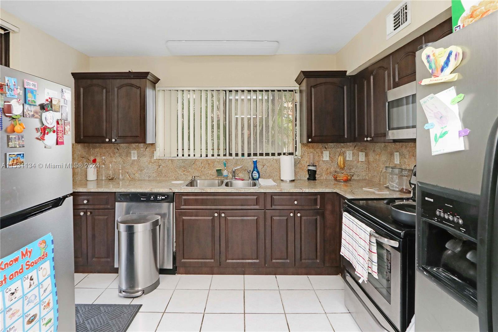 8211 NW 191st St 3-D, Hialeah, Florida 33015, 3 Bedrooms Bedrooms, ,2 BathroomsBathrooms,Residential,For Sale,8211 NW 191st St 3-D,A11531134