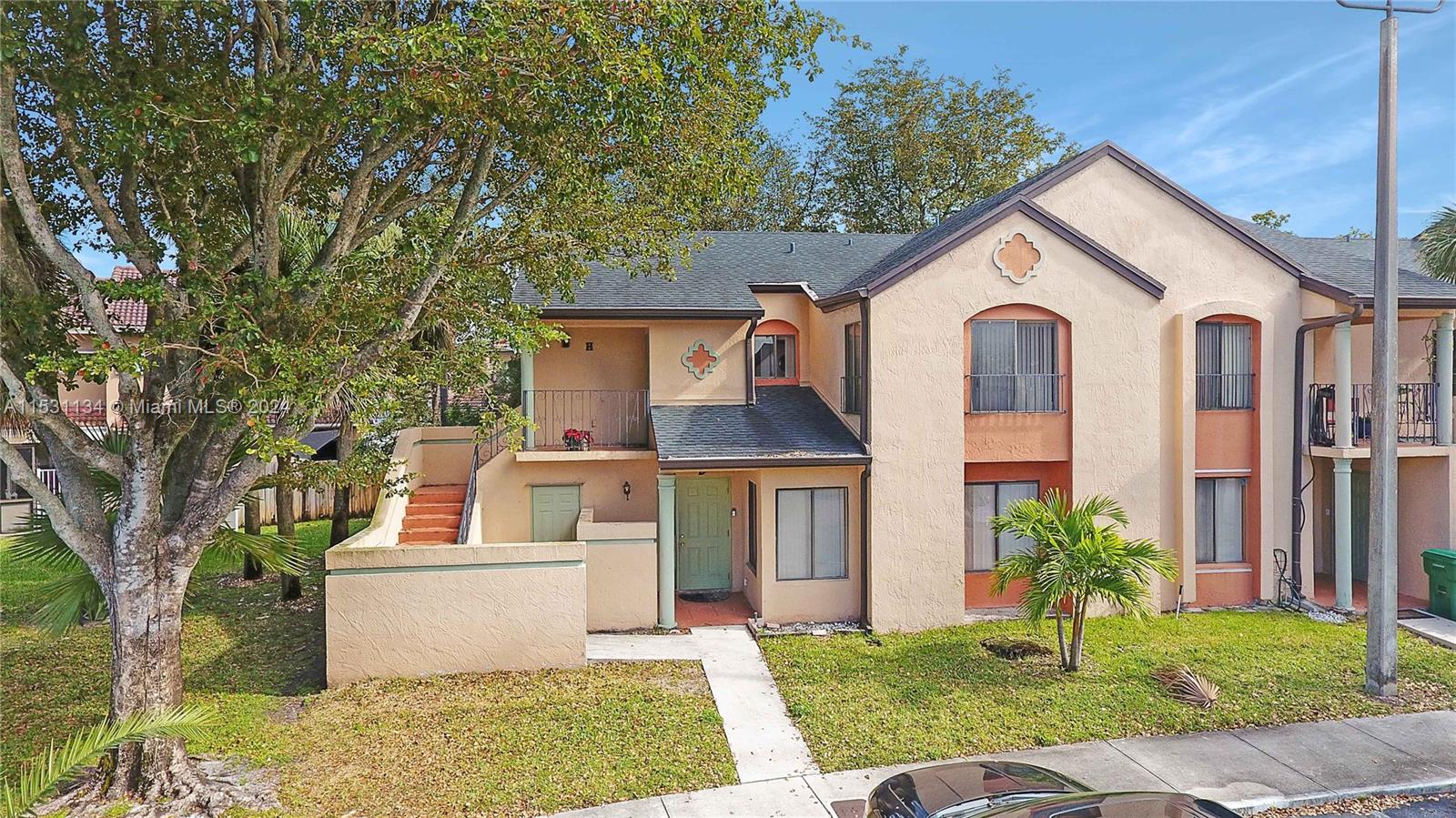 8211 NW 191st St 3-D, Hialeah, Florida 33015, 3 Bedrooms Bedrooms, ,2 BathroomsBathrooms,Residential,For Sale,8211 NW 191st St 3-D,A11531134