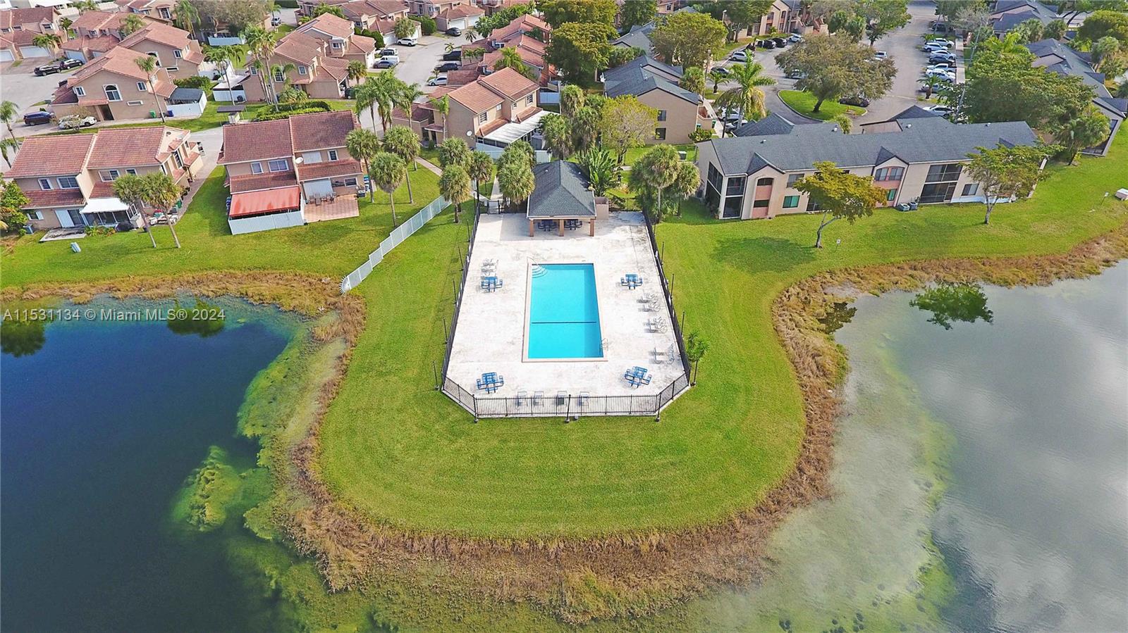 8211 NW 191st St 3-D, Hialeah, Florida 33015, 3 Bedrooms Bedrooms, ,2 BathroomsBathrooms,Residential,For Sale,8211 NW 191st St 3-D,A11531134