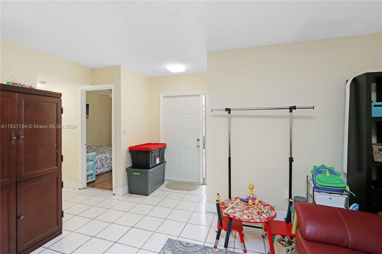 8211 NW 191st St 3-D, Hialeah, Florida 33015, 3 Bedrooms Bedrooms, ,2 BathroomsBathrooms,Residential,For Sale,8211 NW 191st St 3-D,A11531134