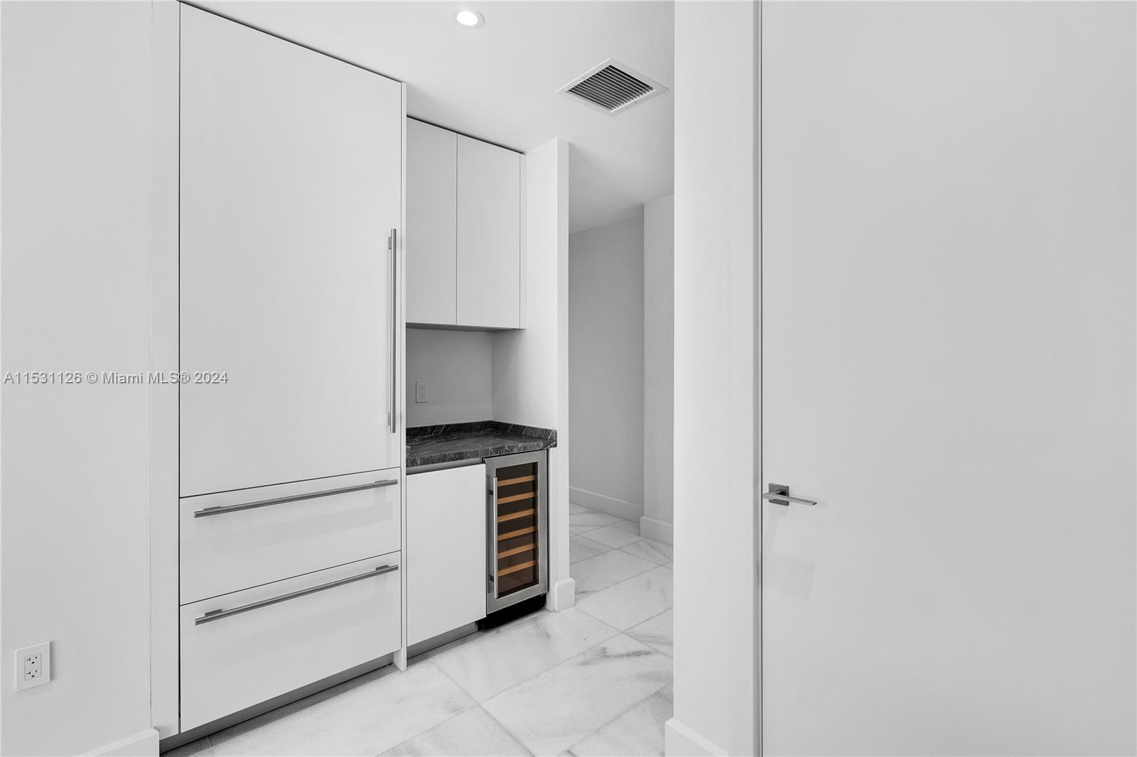 700 NE 26 Terrace 1004, Miami, Florida 33137, 1 Bedroom Bedrooms, ,1 BathroomBathrooms,Residential,For Sale,700 NE 26 Terrace 1004,A11531126