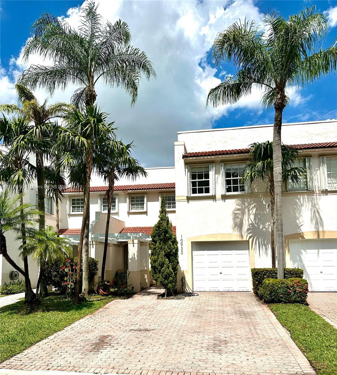 10933 65th St, Doral, FL, 33178 United States, 3 Bedrooms Bedrooms, ,2 BathroomsBathrooms,Residential,For Sale,65th St,A11531150