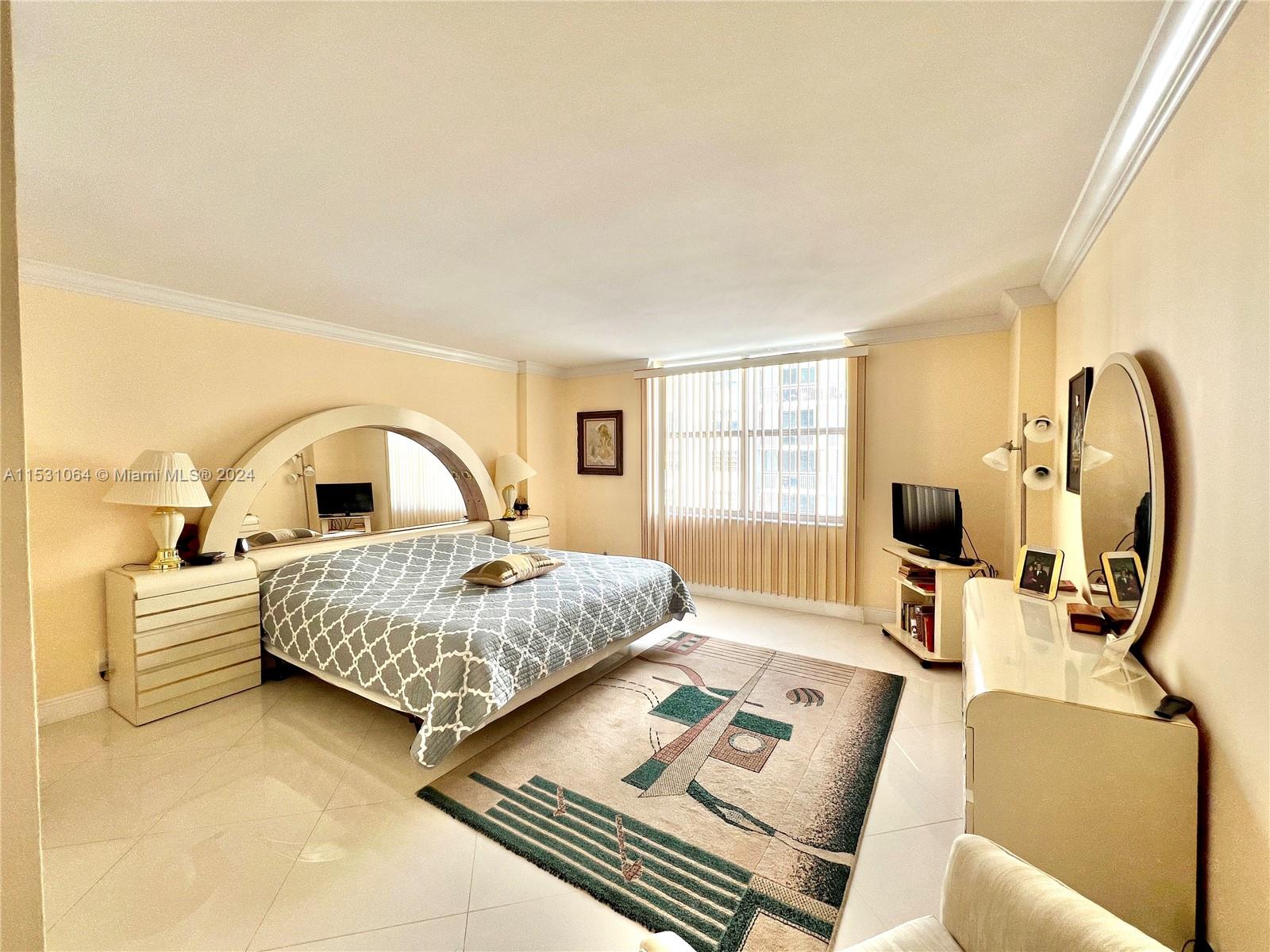 1865 S Ocean Dr 12C, Hallandale Beach, Florida 33009, 1 Bedroom Bedrooms, ,2 BathroomsBathrooms,Residentiallease,For Rent,1865 S Ocean Dr 12C,A11531064