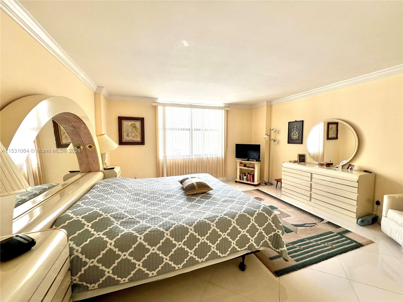 1865 S Ocean Dr 12C, Hallandale Beach, Florida 33009, 1 Bedroom Bedrooms, ,2 BathroomsBathrooms,Residentiallease,For Rent,1865 S Ocean Dr 12C,A11531064