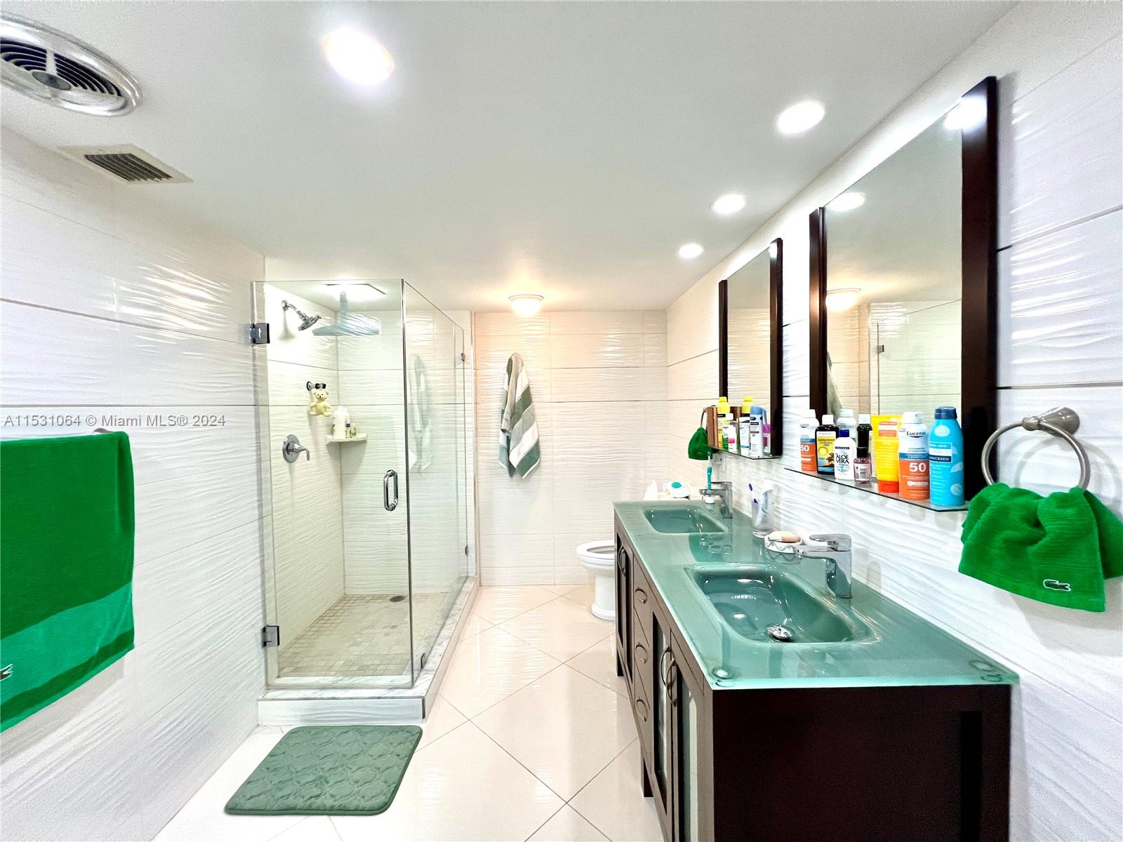 1865 S Ocean Dr 12C, Hallandale Beach, Florida 33009, 1 Bedroom Bedrooms, ,2 BathroomsBathrooms,Residentiallease,For Rent,1865 S Ocean Dr 12C,A11531064