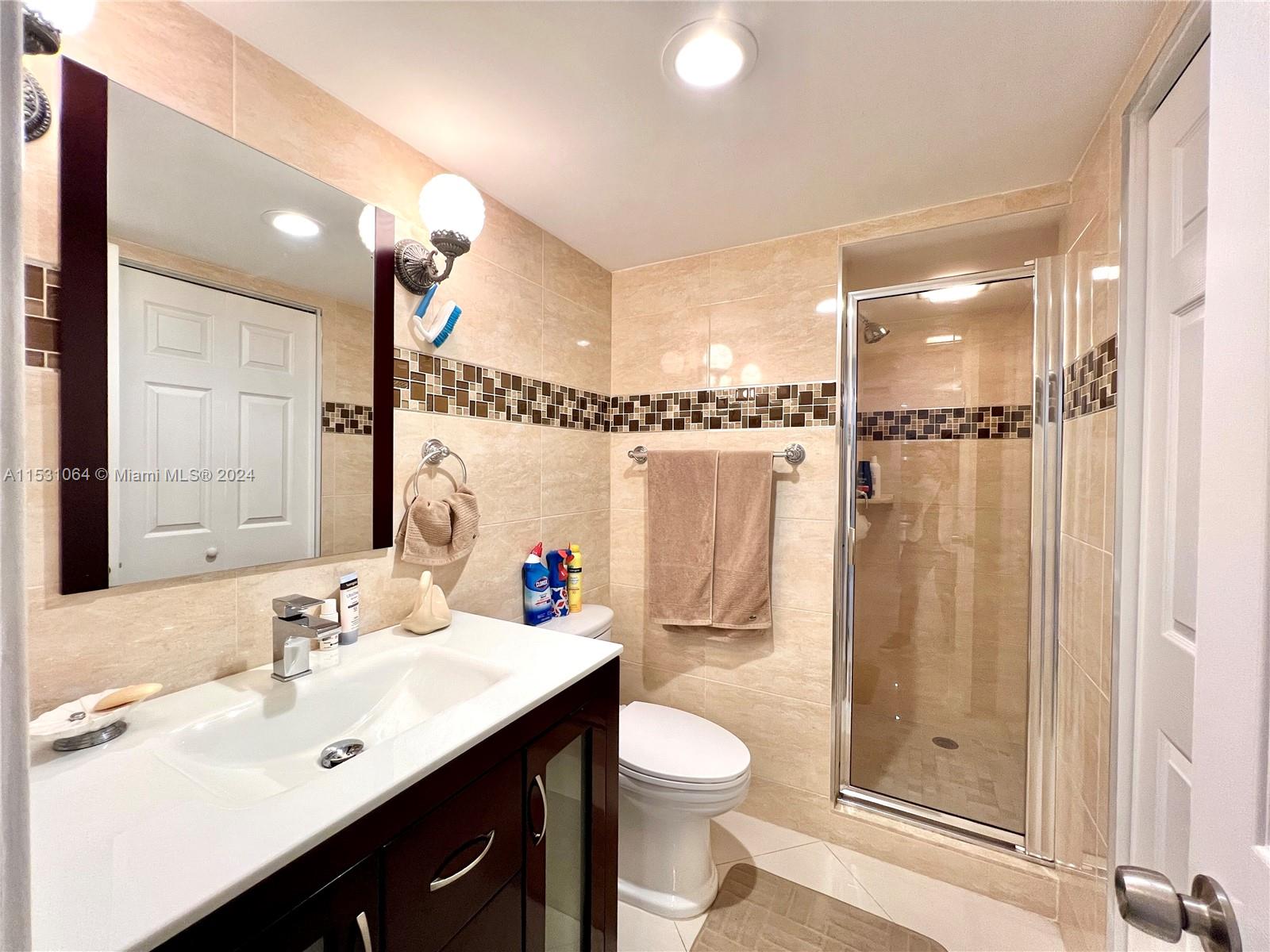 1865 S Ocean Dr 12C, Hallandale Beach, Florida 33009, 1 Bedroom Bedrooms, ,2 BathroomsBathrooms,Residentiallease,For Rent,1865 S Ocean Dr 12C,A11531064