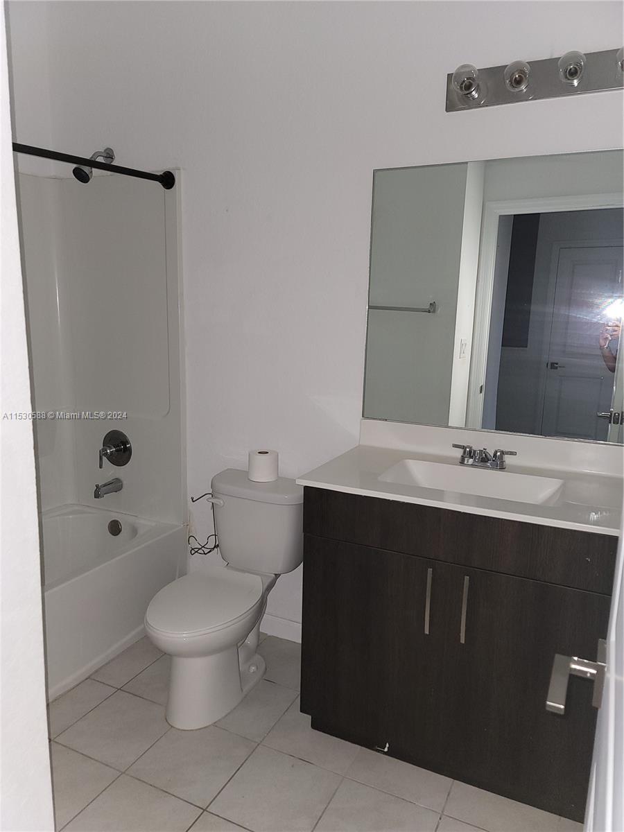 2382 SE 15th St 2382, Homestead, Florida 33035, 4 Bedrooms Bedrooms, ,2 BathroomsBathrooms,Residential,For Sale,2382 SE 15th St 2382,A11530588