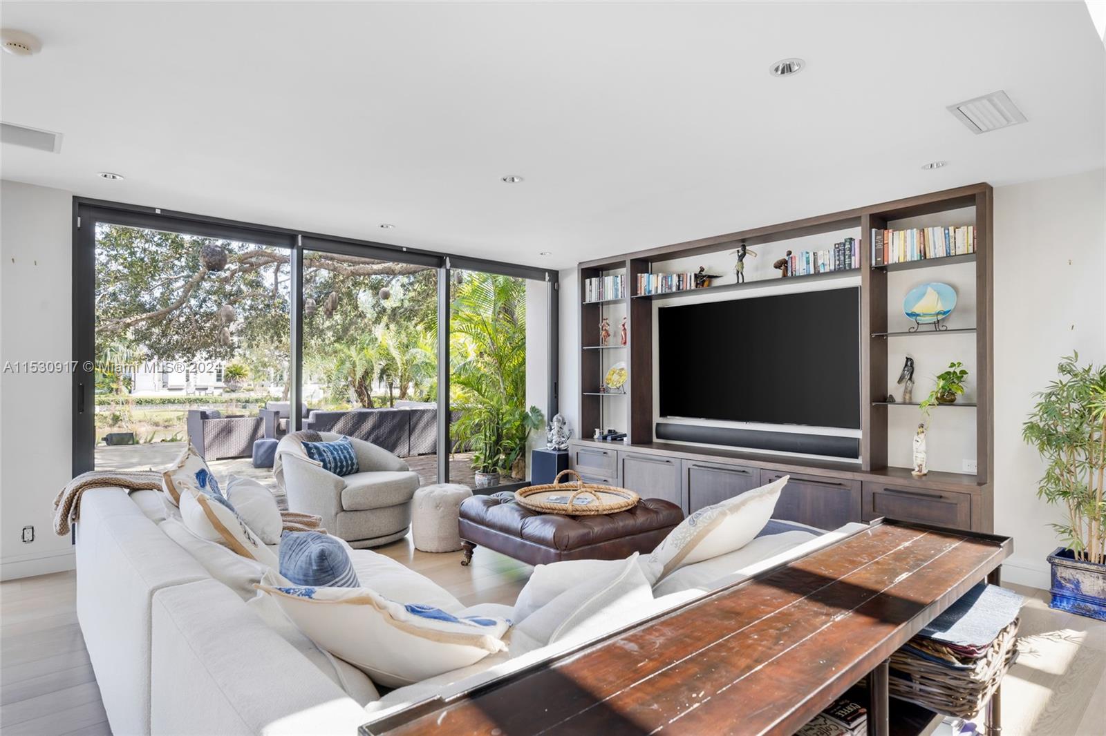 10845 Snapper Creek Rd, Coral Gables, FL 33156, 6 Bedrooms Bedrooms, ,7 BathroomsBathrooms,Residential,For Sale,Snapper Creek Rd,A11530917