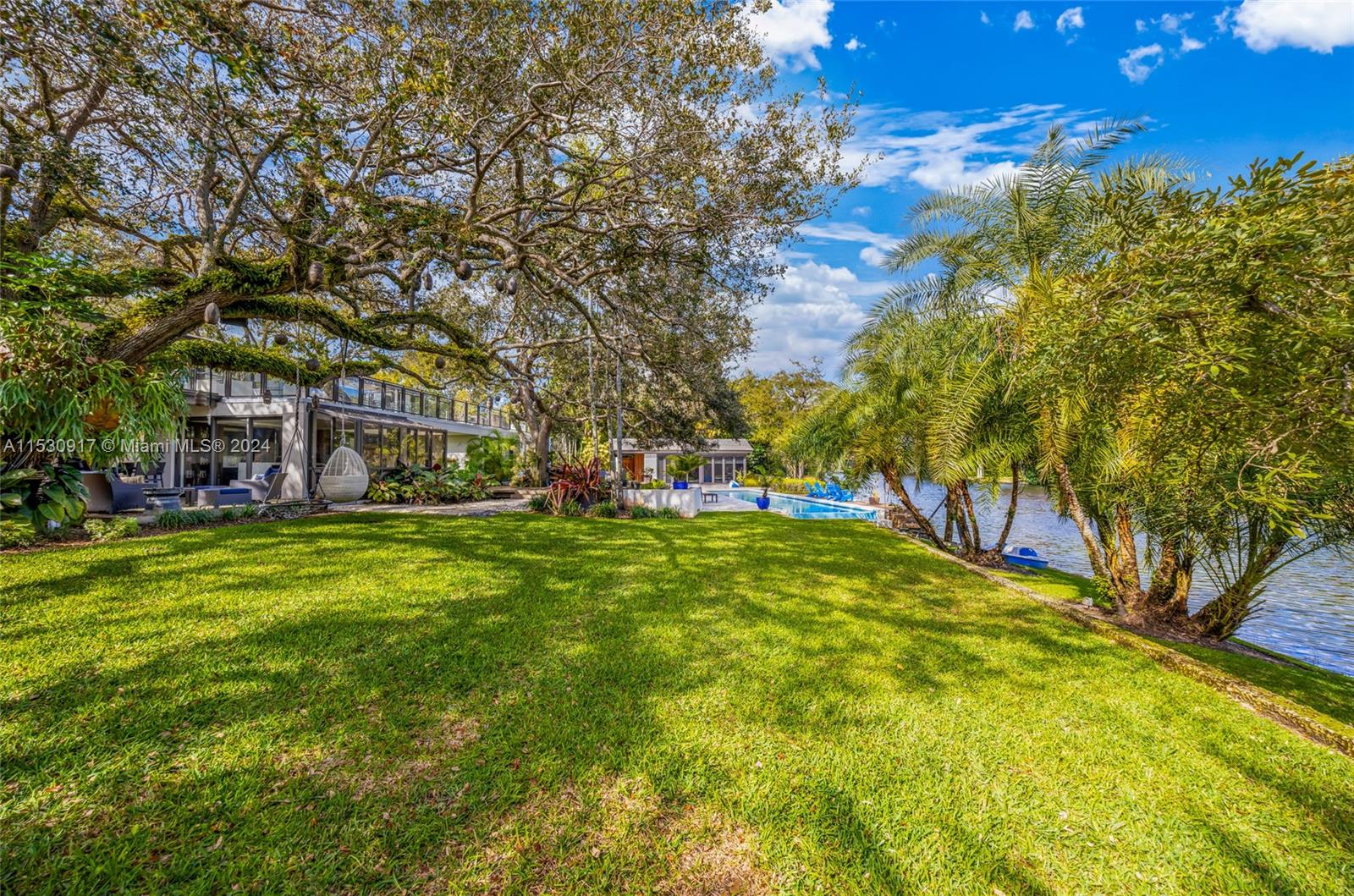 10845 Snapper Creek Rd, Coral Gables, FL 33156, 6 Bedrooms Bedrooms, ,7 BathroomsBathrooms,Residential,For Sale,Snapper Creek Rd,A11530917