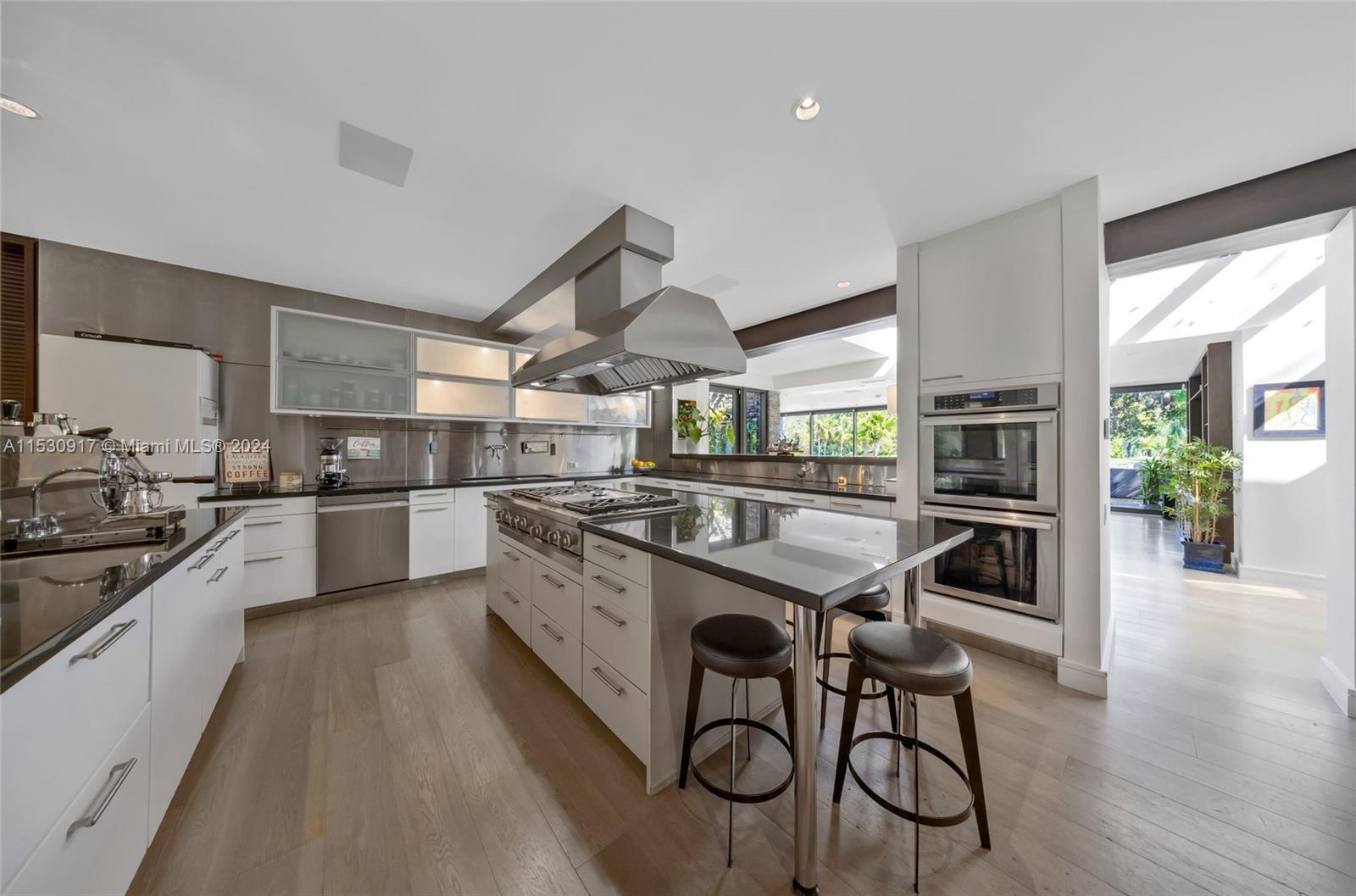 10845 Snapper Creek Rd, Coral Gables, FL 33156, 6 Bedrooms Bedrooms, ,7 BathroomsBathrooms,Residential,For Sale,Snapper Creek Rd,A11530917