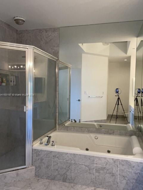 3598 Yacht Club Dr, Aventura, FL, 33180 United States, 2 Bedrooms Bedrooms, ,2 BathroomsBathrooms,Residential,For Sale,Yacht Club Dr,A11531187