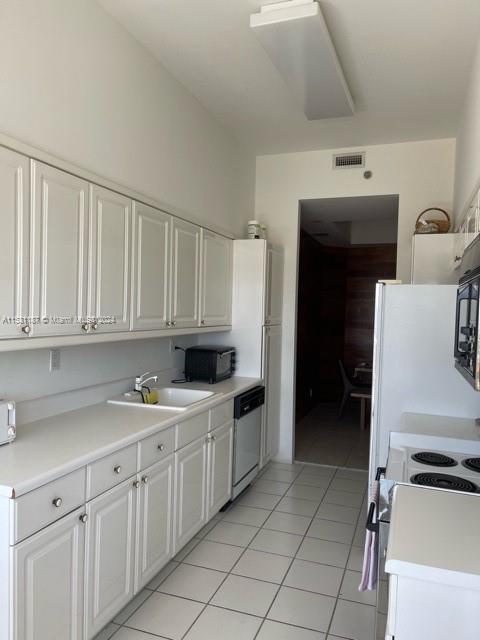 3598 Yacht Club Dr, Aventura, FL, 33180 United States, 2 Bedrooms Bedrooms, ,2 BathroomsBathrooms,Residential,For Sale,Yacht Club Dr,A11531187