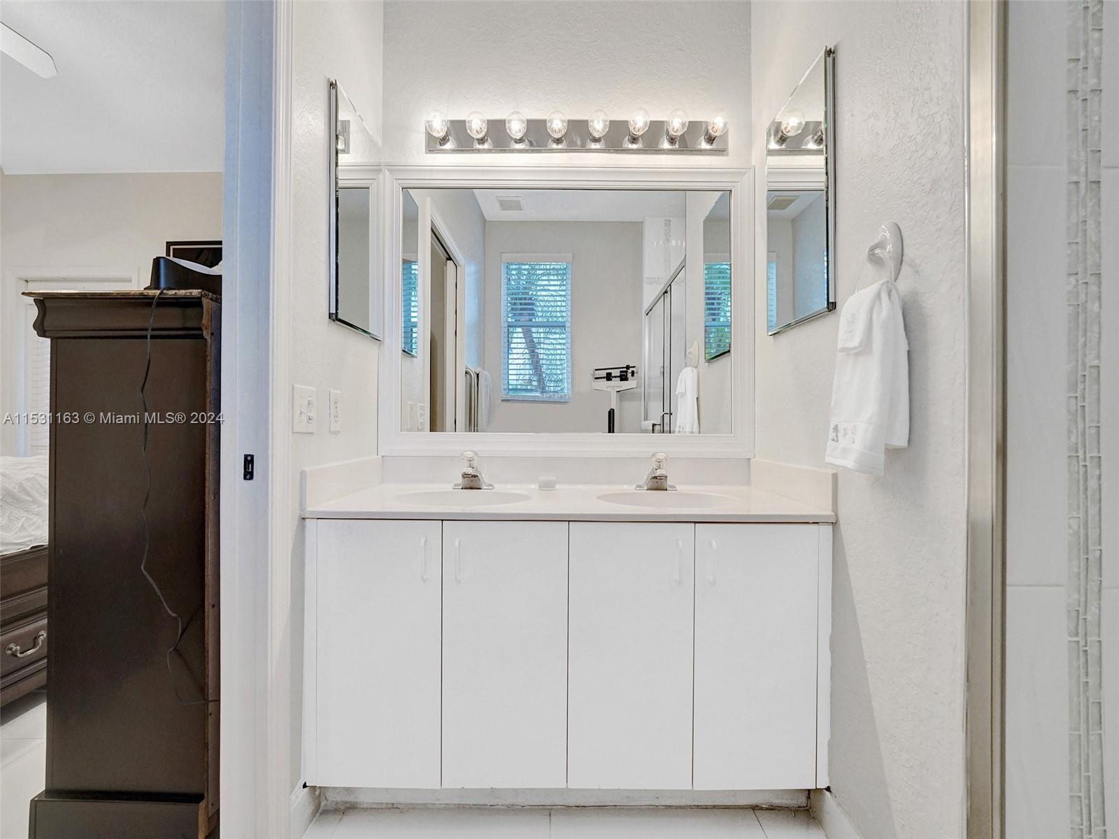 75 Gulfstream Rd 102B, Dania Beach, Florida 33004, 2 Bedrooms Bedrooms, ,2 BathroomsBathrooms,Residential,For Sale,75 Gulfstream Rd 102B,A11531163