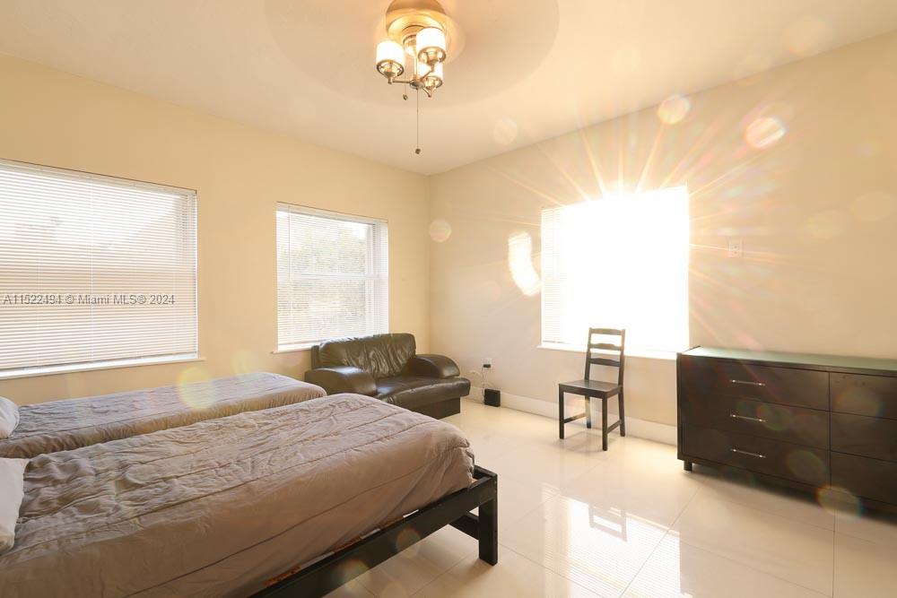 1753 SW 13th St 4, Miami, Florida 33145, 2 Bedrooms Bedrooms, ,1 BathroomBathrooms,Residentiallease,For Rent,1753 SW 13th St 4,A11522494