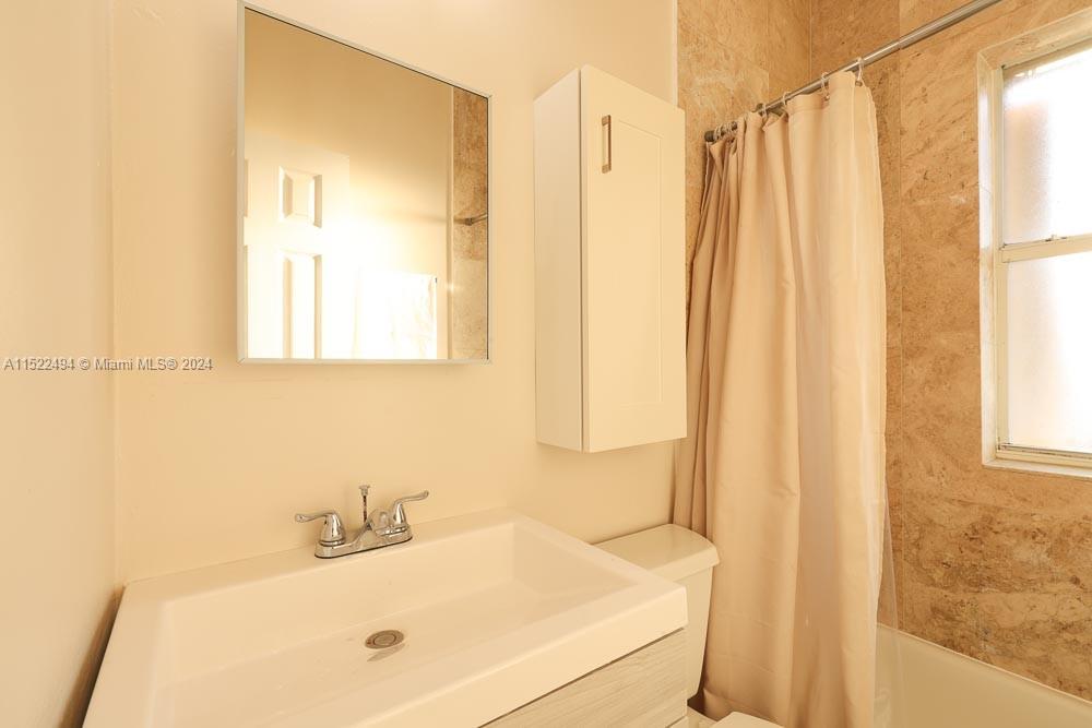 1753 SW 13th St 4, Miami, Florida 33145, 2 Bedrooms Bedrooms, ,1 BathroomBathrooms,Residentiallease,For Rent,1753 SW 13th St 4,A11522494