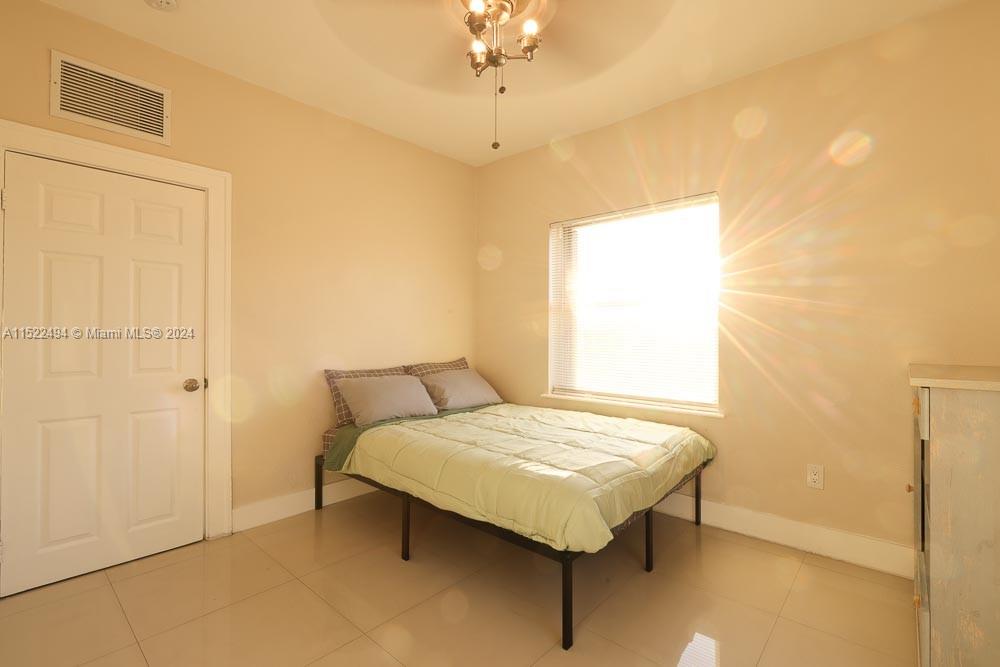 1753 SW 13th St 4, Miami, Florida 33145, 2 Bedrooms Bedrooms, ,1 BathroomBathrooms,Residentiallease,For Rent,1753 SW 13th St 4,A11522494