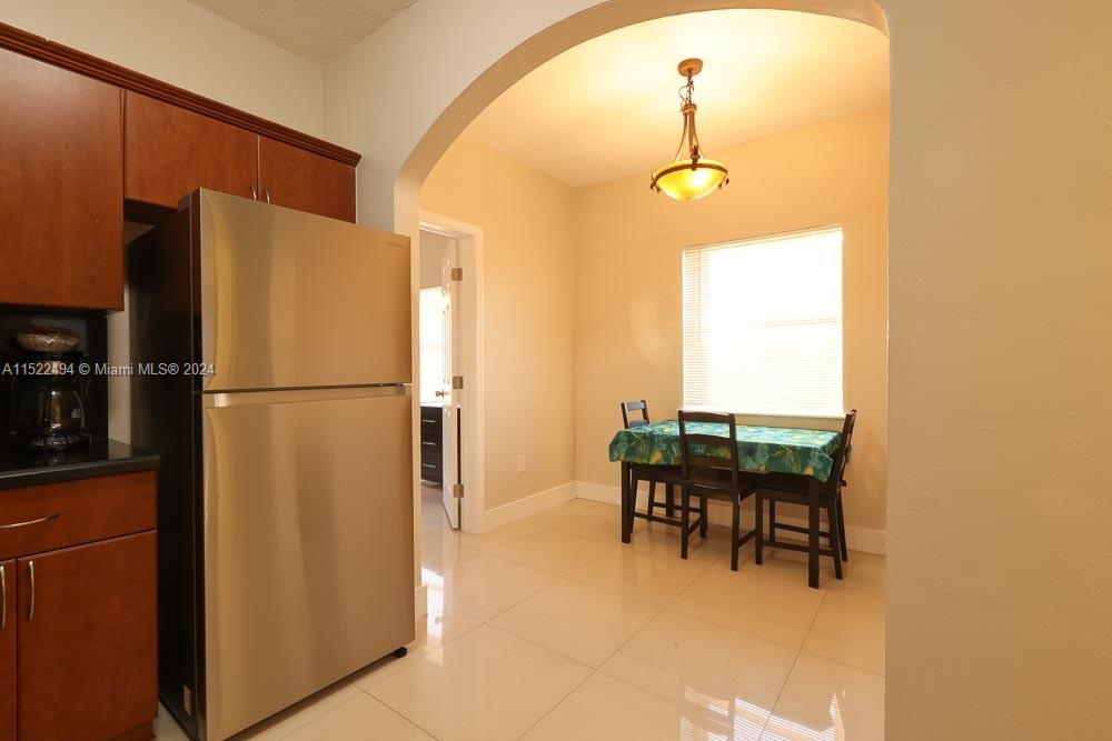 1753 SW 13th St 4, Miami, Florida 33145, 2 Bedrooms Bedrooms, ,1 BathroomBathrooms,Residentiallease,For Rent,1753 SW 13th St 4,A11522494