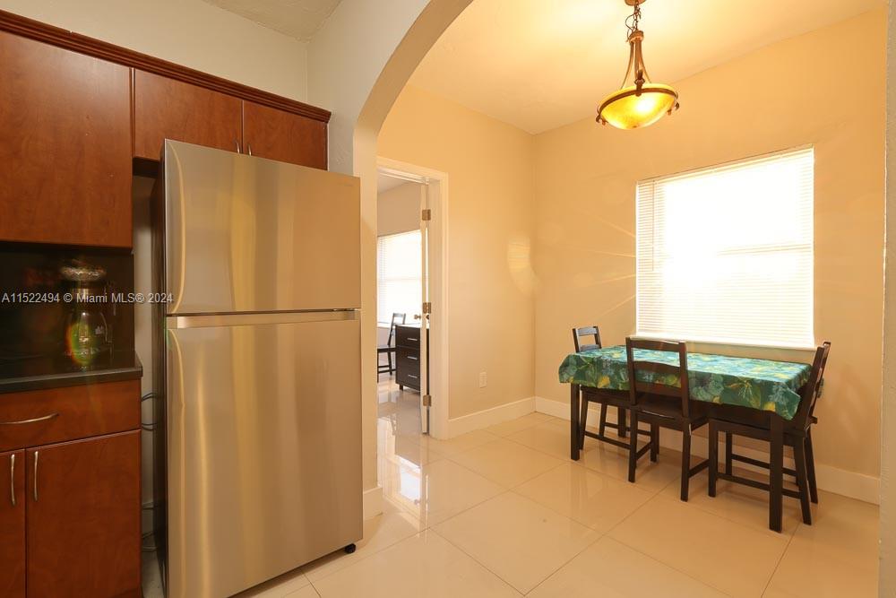 1753 SW 13th St 4, Miami, Florida 33145, 2 Bedrooms Bedrooms, ,1 BathroomBathrooms,Residentiallease,For Rent,1753 SW 13th St 4,A11522494