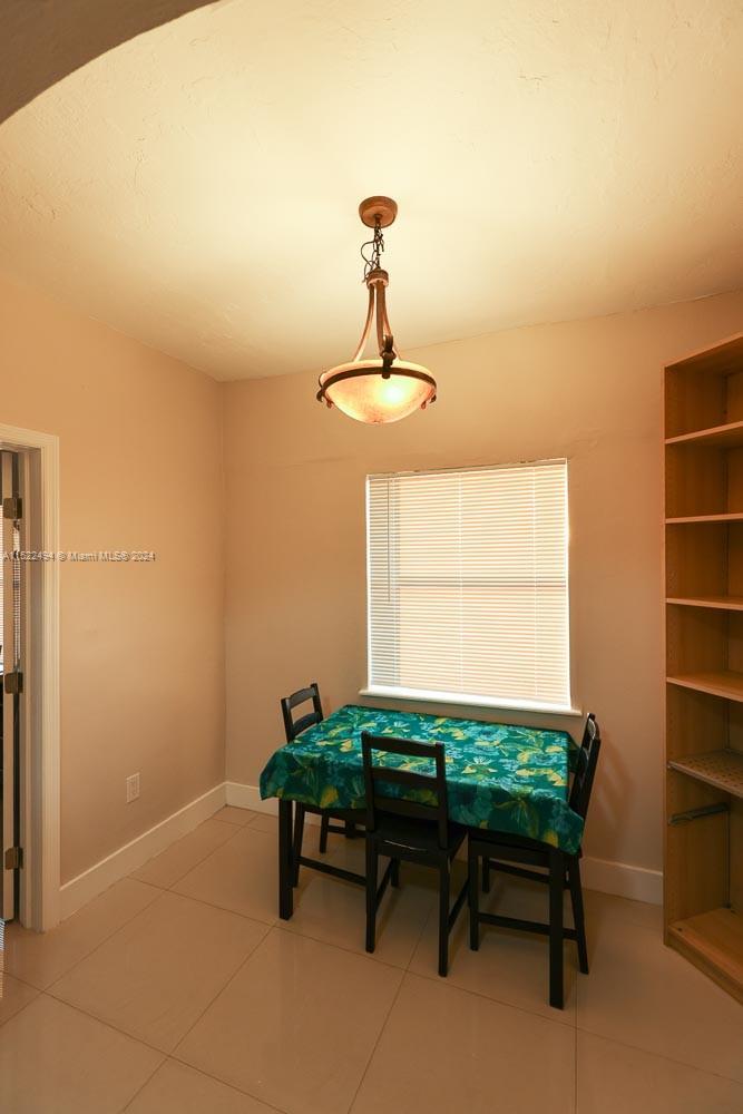 1753 SW 13th St 4, Miami, Florida 33145, 2 Bedrooms Bedrooms, ,1 BathroomBathrooms,Residentiallease,For Rent,1753 SW 13th St 4,A11522494