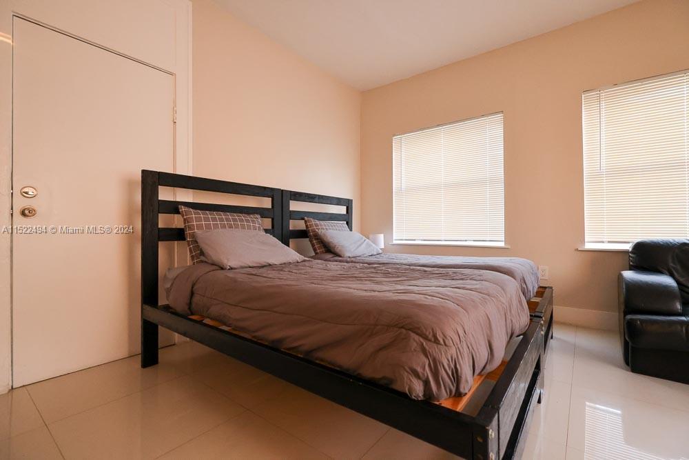 1753 SW 13th St 4, Miami, Florida 33145, 2 Bedrooms Bedrooms, ,1 BathroomBathrooms,Residentiallease,For Rent,1753 SW 13th St 4,A11522494