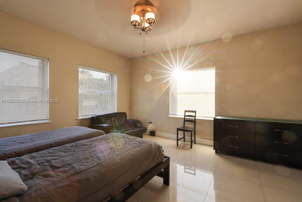 1753 SW 13th St 4, Miami, Florida 33145, 2 Bedrooms Bedrooms, ,1 BathroomBathrooms,Residentiallease,For Rent,1753 SW 13th St 4,A11522494