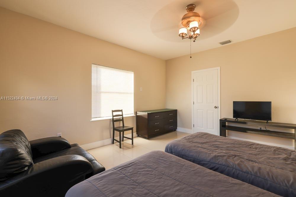 1753 SW 13th St 4, Miami, Florida 33145, 2 Bedrooms Bedrooms, ,1 BathroomBathrooms,Residentiallease,For Rent,1753 SW 13th St 4,A11522494