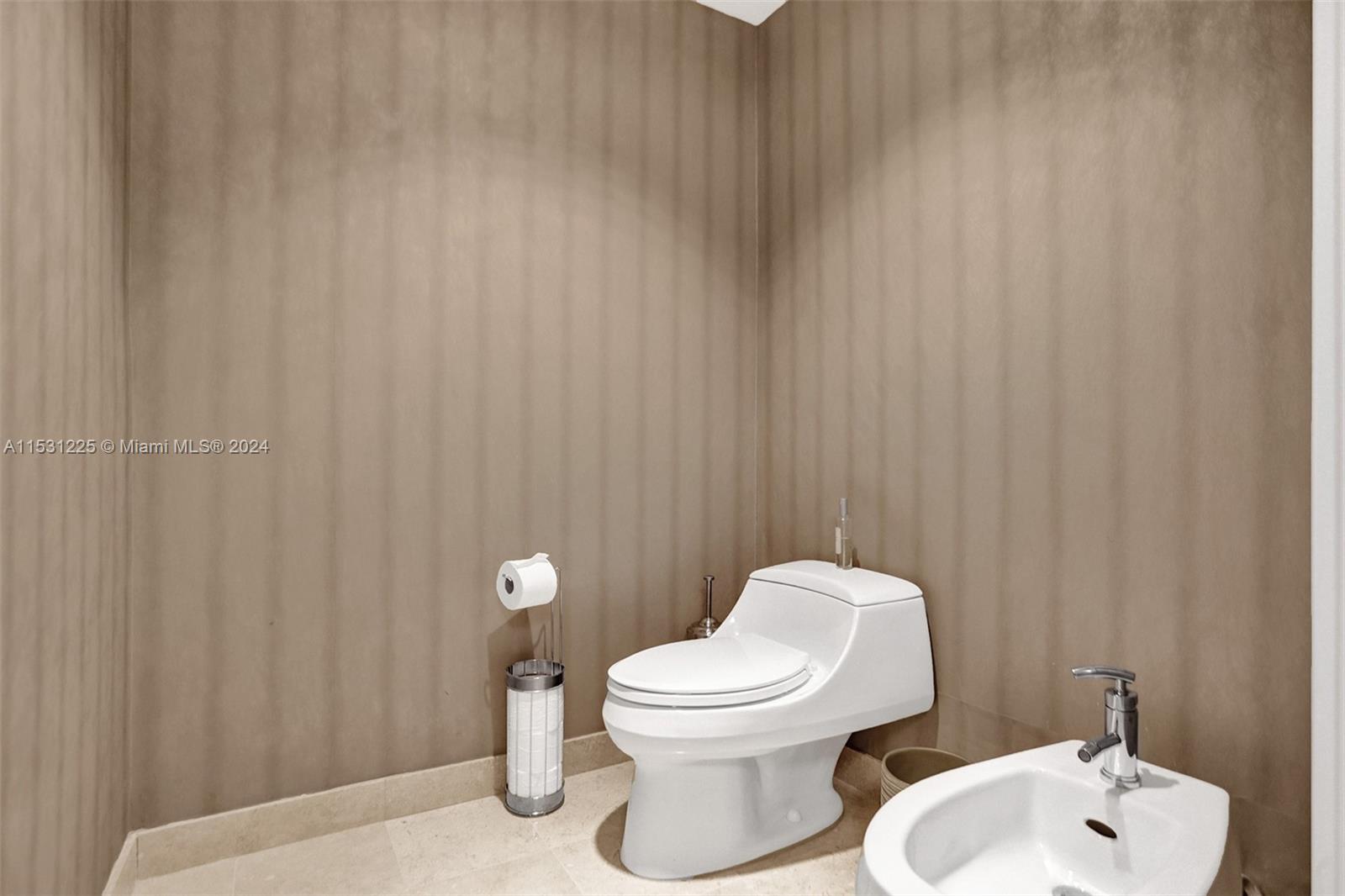 3101 S Ocean Dr 2005 (available May 19), Hollywood, Florida 33019, 2 Bedrooms Bedrooms, ,3 BathroomsBathrooms,Residentiallease,For Rent,3101 S Ocean Dr 2005 (available May 19),A11531225