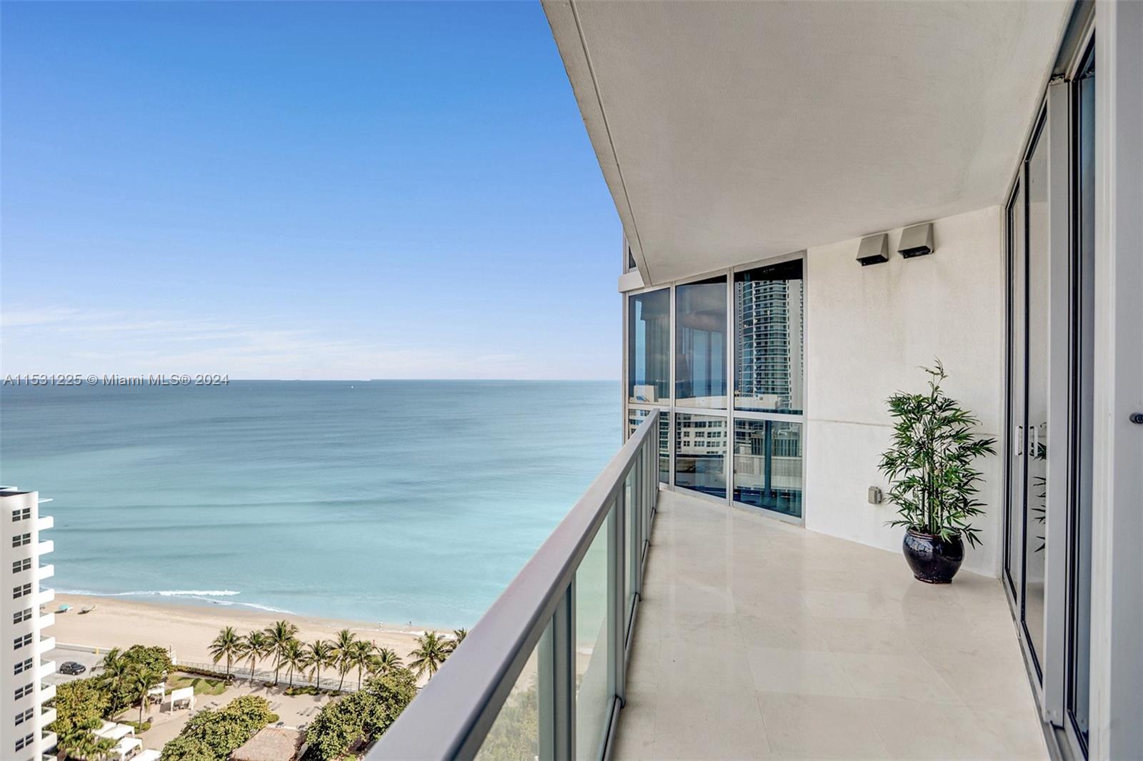 3101 S Ocean Dr 2005 (available May 19), Hollywood, Florida 33019, 2 Bedrooms Bedrooms, ,3 BathroomsBathrooms,Residentiallease,For Rent,3101 S Ocean Dr 2005 (available May 19),A11531225