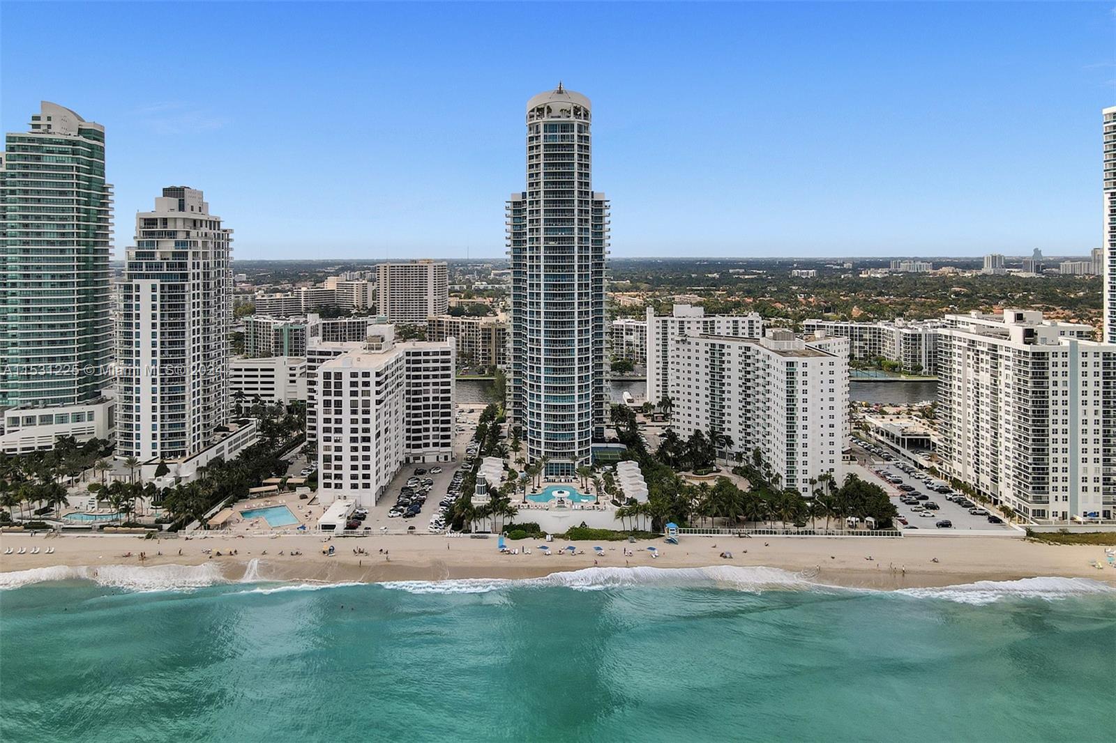 3101 S Ocean Dr 2005 (available May 19), Hollywood, Florida 33019, 2 Bedrooms Bedrooms, ,3 BathroomsBathrooms,Residentiallease,For Rent,3101 S Ocean Dr 2005 (available May 19),A11531225