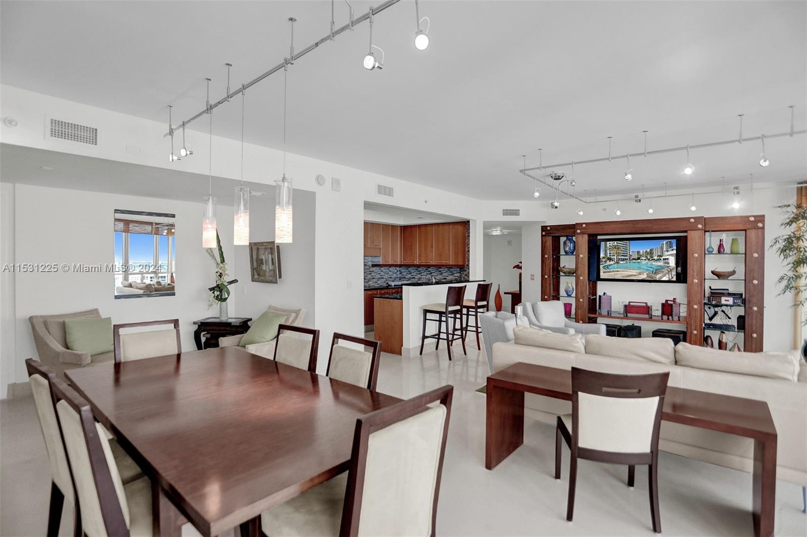 3101 S Ocean Dr 2005 (available May 19), Hollywood, Florida 33019, 2 Bedrooms Bedrooms, ,3 BathroomsBathrooms,Residentiallease,For Rent,3101 S Ocean Dr 2005 (available May 19),A11531225