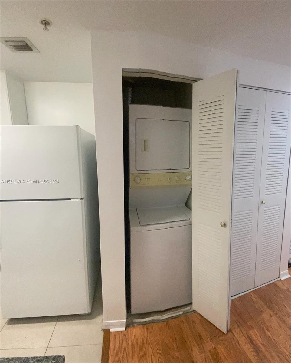 275 NE 18th St 803, Miami, Florida 33132, 2 Bedrooms Bedrooms, ,2 BathroomsBathrooms,Residential,For Sale,275 NE 18th St 803,A11531240