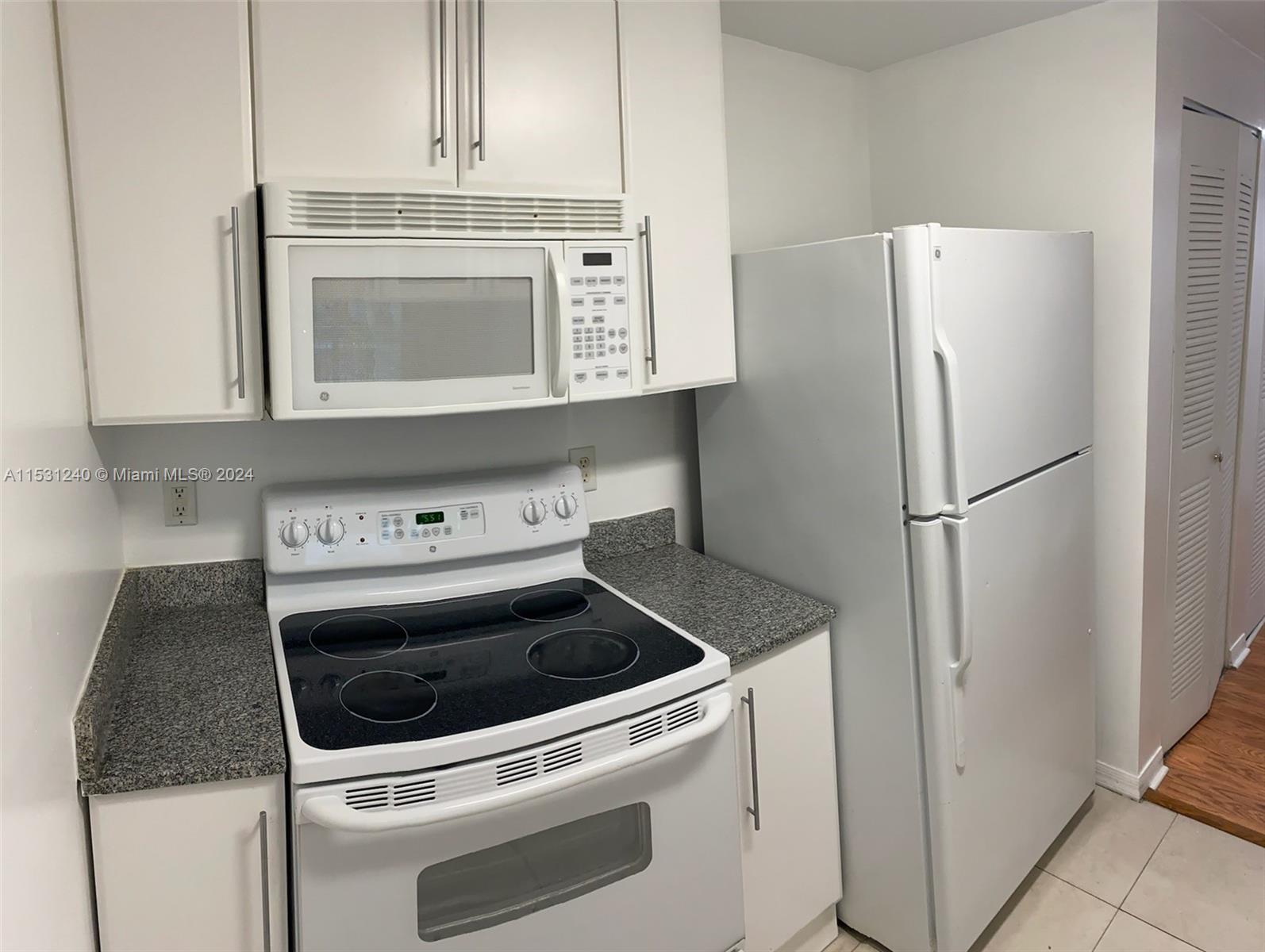 275 NE 18th St 803, Miami, Florida 33132, 2 Bedrooms Bedrooms, ,2 BathroomsBathrooms,Residential,For Sale,275 NE 18th St 803,A11531240