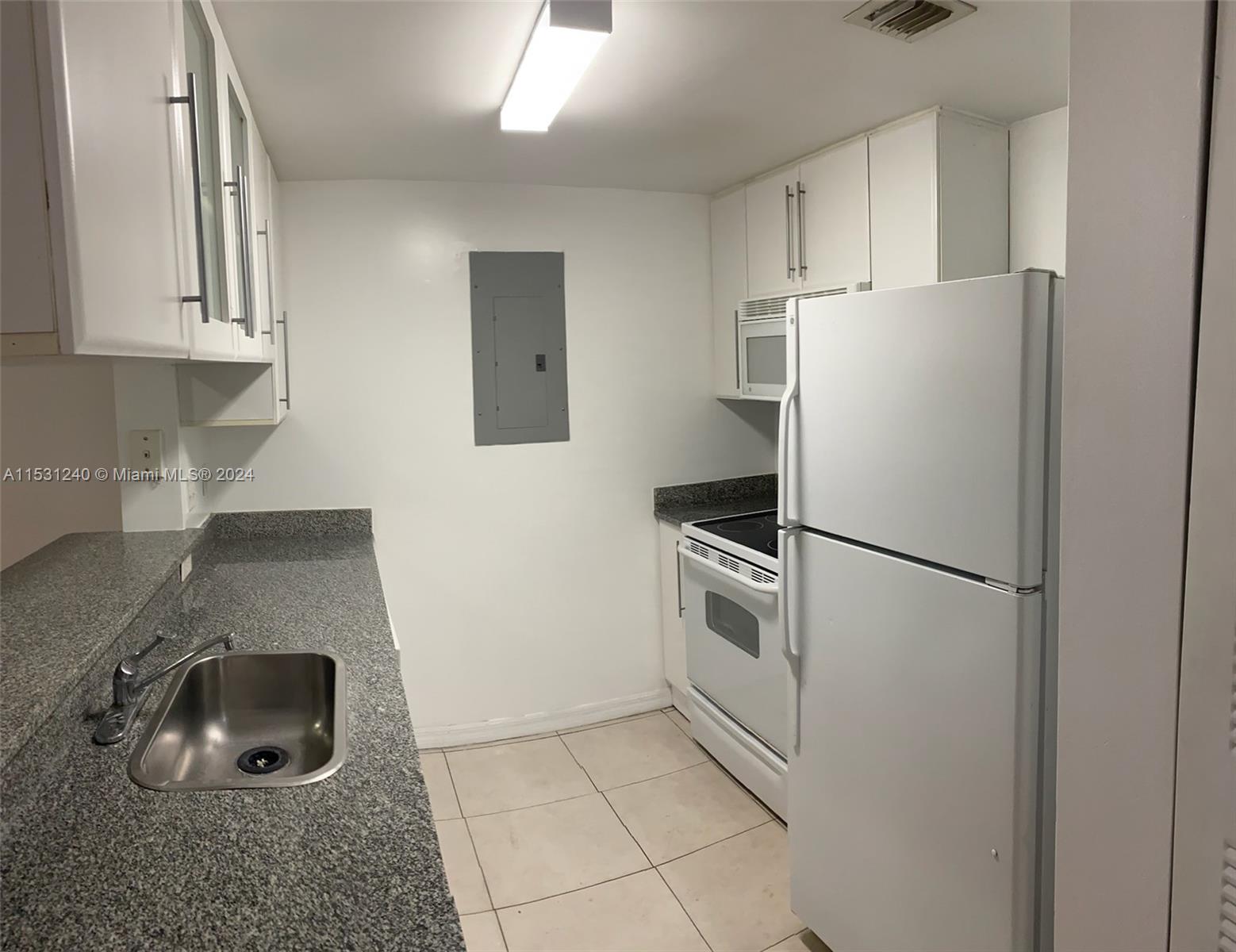 275 NE 18th St 803, Miami, Florida 33132, 2 Bedrooms Bedrooms, ,2 BathroomsBathrooms,Residential,For Sale,275 NE 18th St 803,A11531240