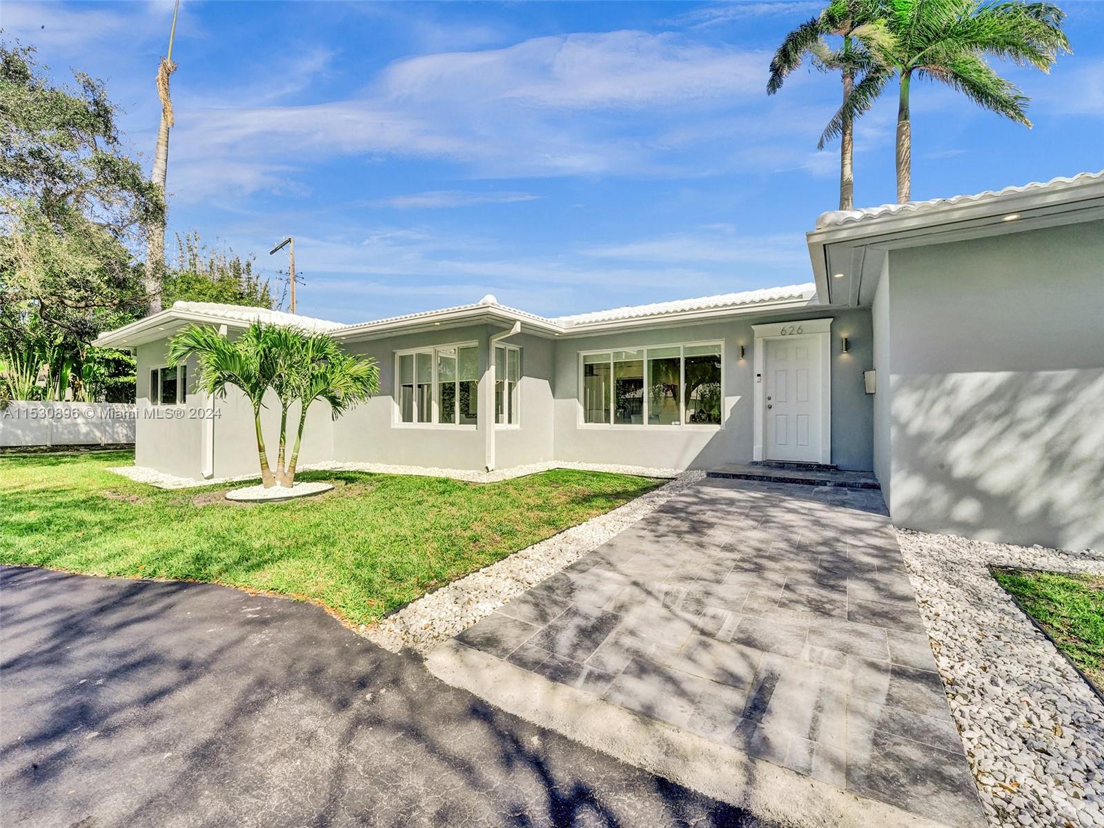 626 S 13th Ave, Hollywood, Florida 33019, 4 Bedrooms Bedrooms, ,3 BathroomsBathrooms,Residential,For Sale,626 S 13th Ave,A11530896