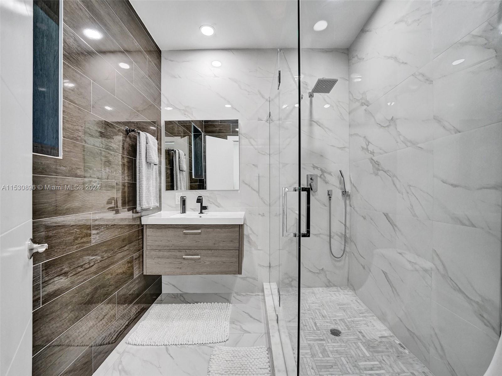 626 S 13th Ave, Hollywood, Florida 33019, 4 Bedrooms Bedrooms, ,3 BathroomsBathrooms,Residential,For Sale,626 S 13th Ave,A11530896