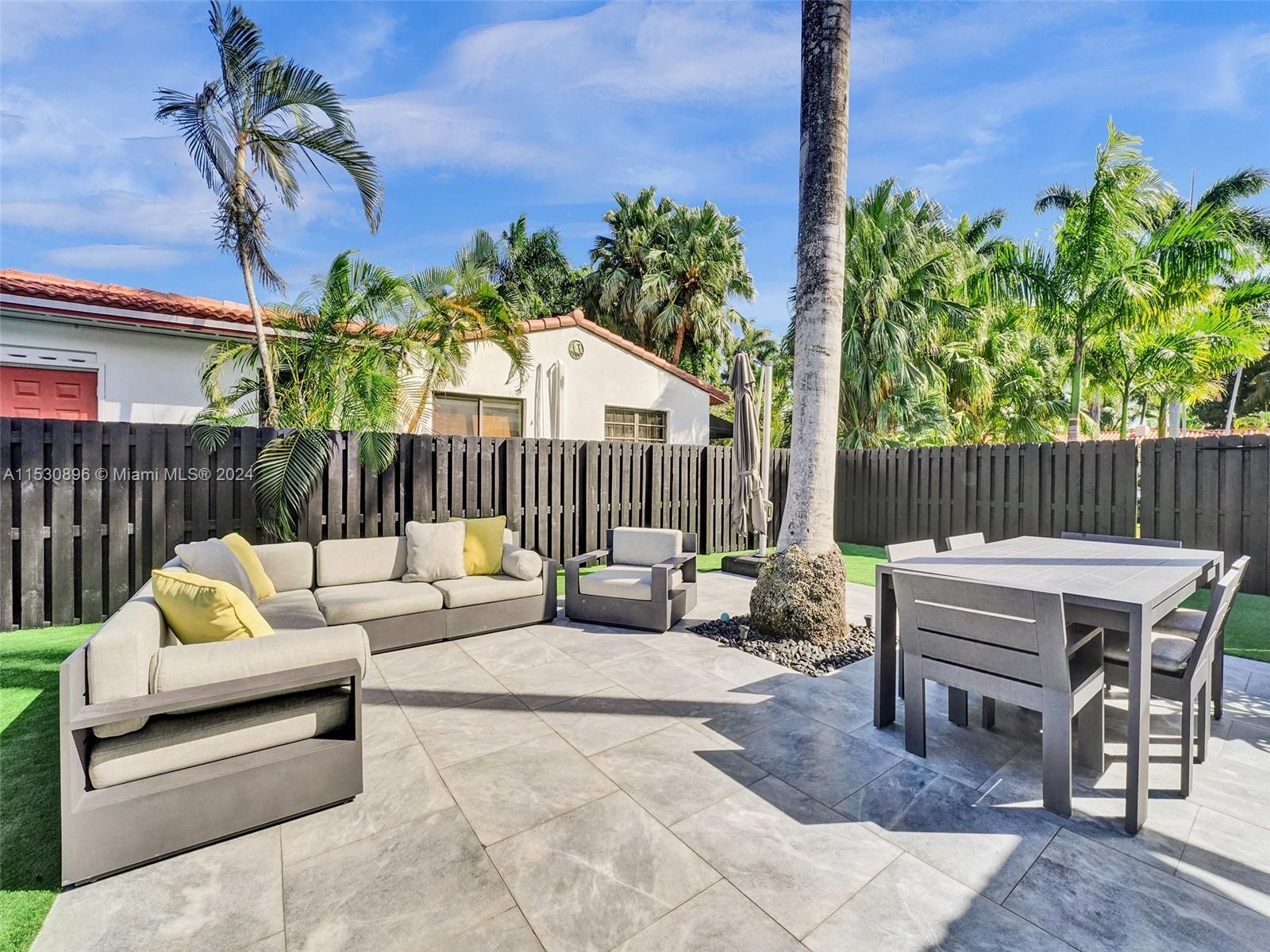 626 S 13th Ave, Hollywood, Florida 33019, 4 Bedrooms Bedrooms, ,3 BathroomsBathrooms,Residential,For Sale,626 S 13th Ave,A11530896