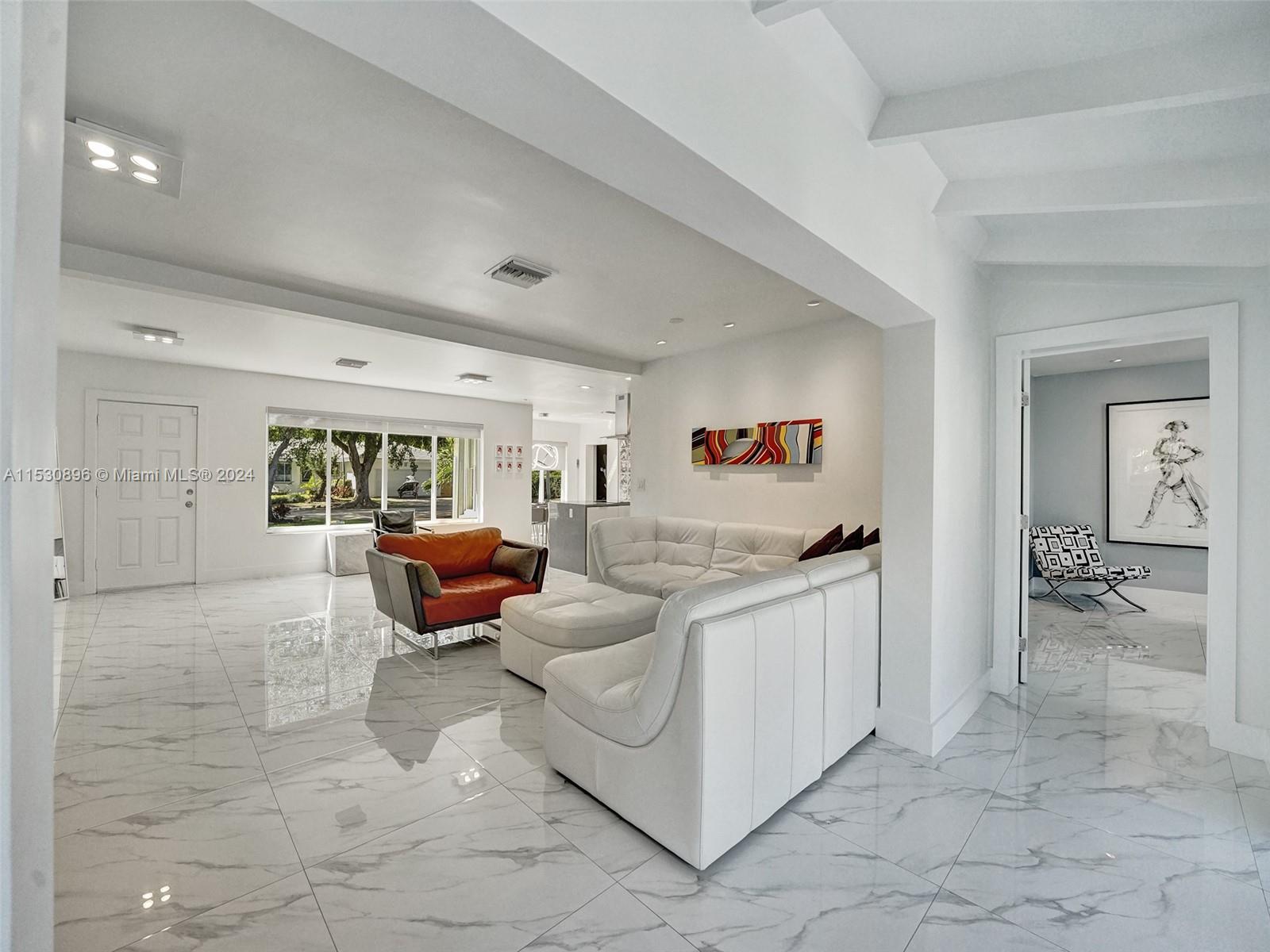 626 S 13th Ave, Hollywood, Florida 33019, 4 Bedrooms Bedrooms, ,3 BathroomsBathrooms,Residential,For Sale,626 S 13th Ave,A11530896