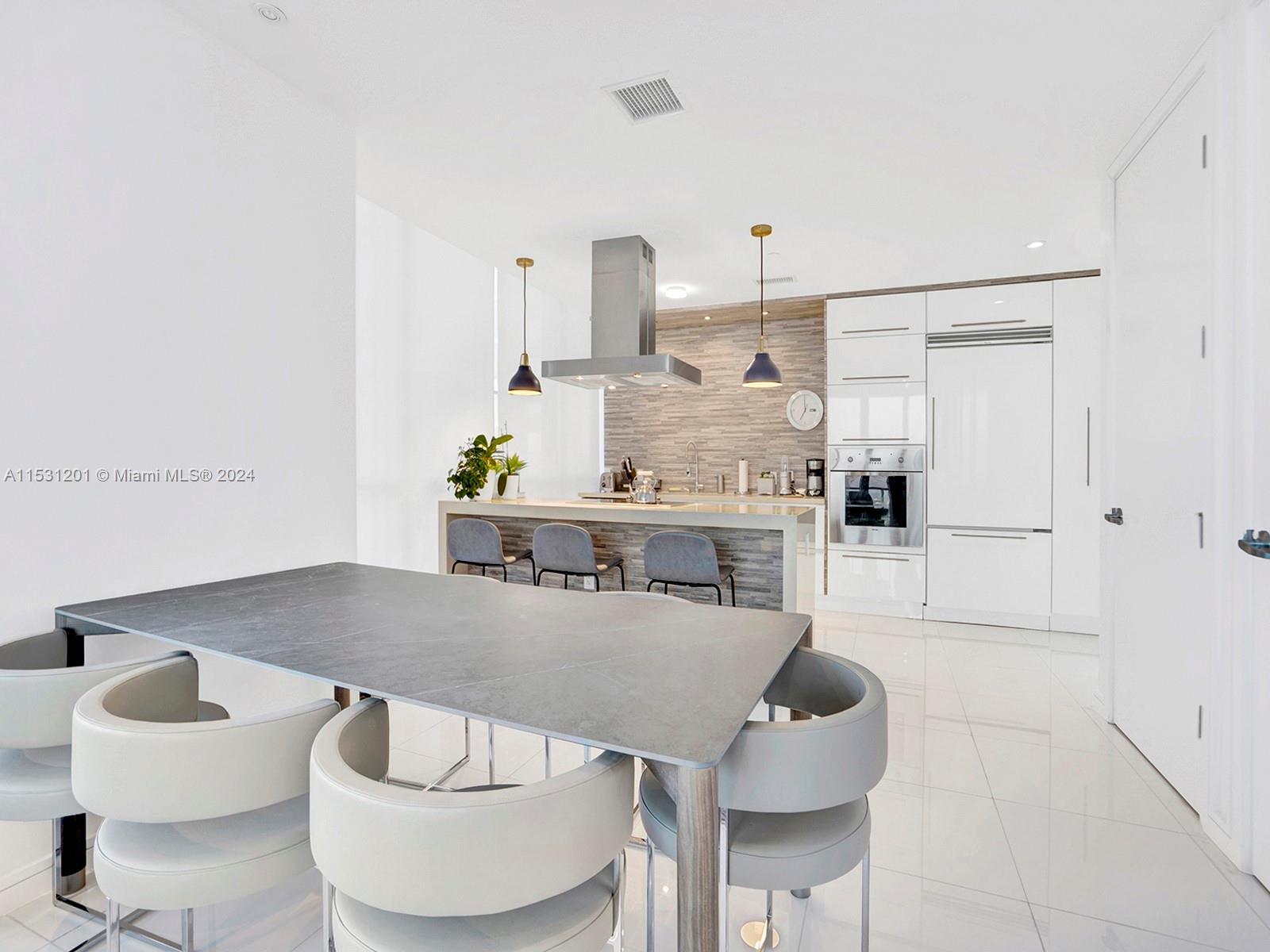 1100 Biscayne Blvd 4001, Miami, Florida 33132, 3 Bedrooms Bedrooms, ,2 BathroomsBathrooms,Residentiallease,For Rent,1100 Biscayne Blvd 4001,A11531201