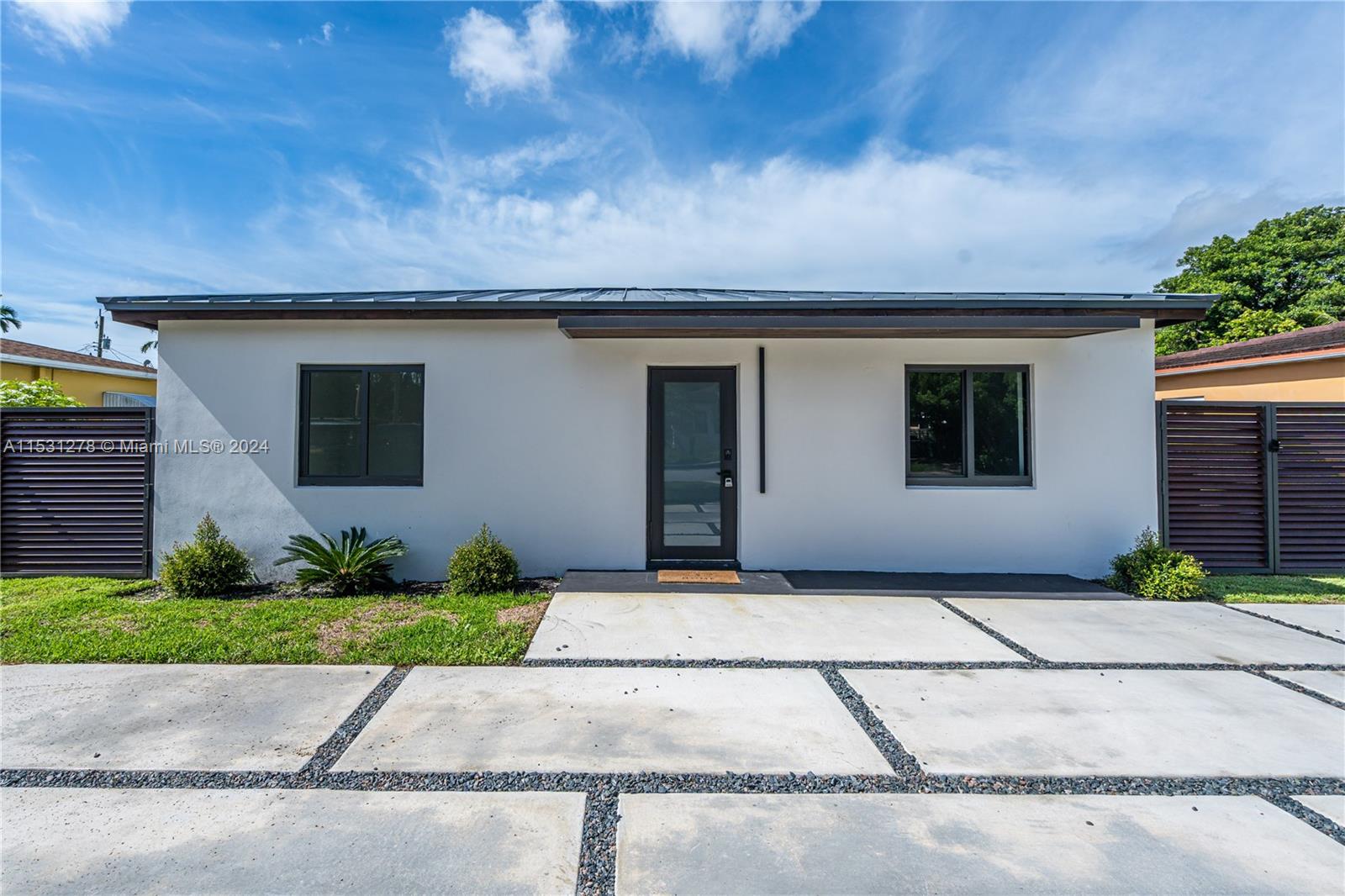 6470 SW 23rd St  For Sale A11531278, FL