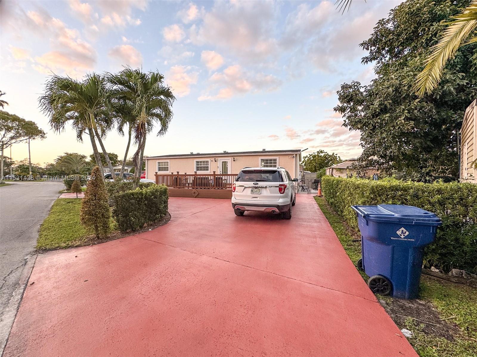 Parking (Right Side)