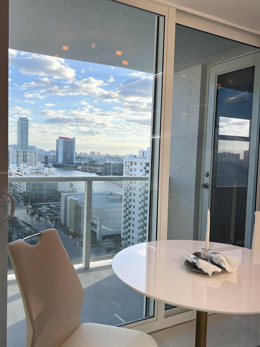 2751 S Ocean Dr N7PH, Hollywood, Florida 33019, 2 Bedrooms Bedrooms, ,2 BathroomsBathrooms,Residential,For Sale,2751 S Ocean Dr N7PH,A11531268