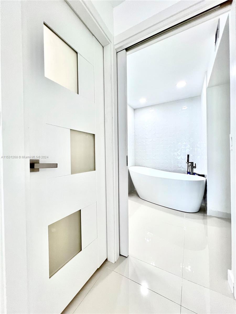 2751 S Ocean Dr N7PH, Hollywood, Florida 33019, 2 Bedrooms Bedrooms, ,2 BathroomsBathrooms,Residential,For Sale,2751 S Ocean Dr N7PH,A11531268