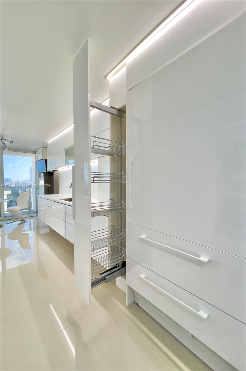 2751 S Ocean Dr N7PH, Hollywood, Florida 33019, 2 Bedrooms Bedrooms, ,2 BathroomsBathrooms,Residential,For Sale,2751 S Ocean Dr N7PH,A11531268