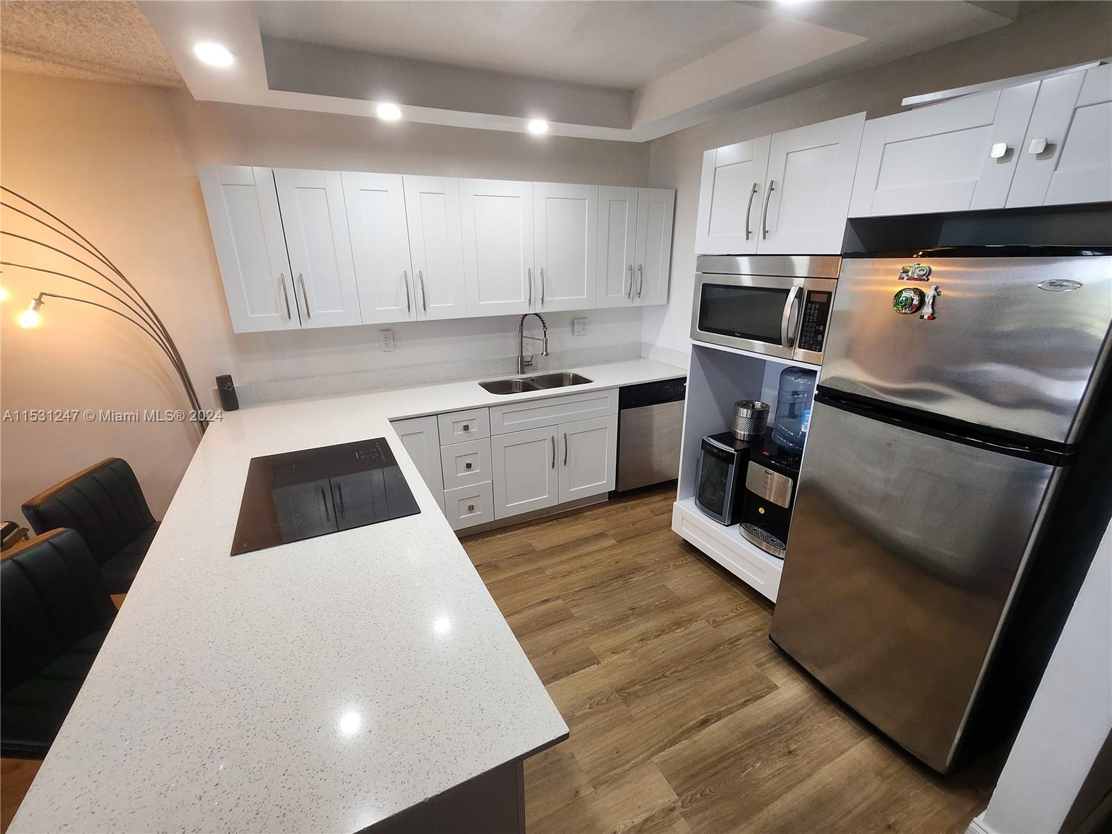 600 Three Islands Blvd 1401, Hallandale Beach, Florida 33009, 1 Bedroom Bedrooms, ,1 BathroomBathrooms,Residential,For Sale,600 Three Islands Blvd 1401,A11531247