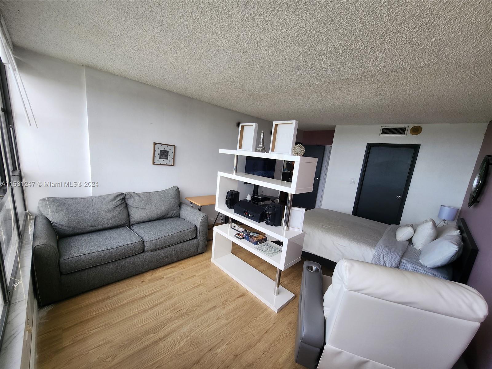 600 Three Islands Blvd 1401, Hallandale Beach, Florida 33009, 1 Bedroom Bedrooms, ,1 BathroomBathrooms,Residential,For Sale,600 Three Islands Blvd 1401,A11531247