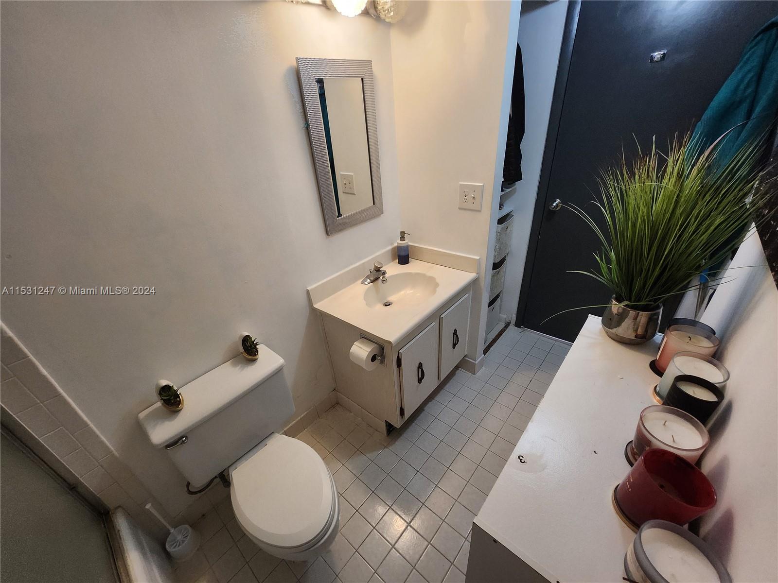 600 Three Islands Blvd 1401, Hallandale Beach, Florida 33009, 1 Bedroom Bedrooms, ,1 BathroomBathrooms,Residential,For Sale,600 Three Islands Blvd 1401,A11531247