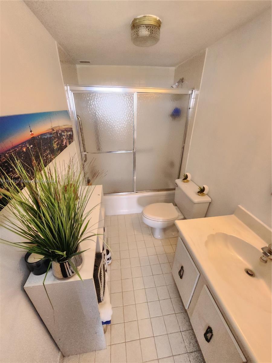 600 Three Islands Blvd 1401, Hallandale Beach, Florida 33009, 1 Bedroom Bedrooms, ,1 BathroomBathrooms,Residential,For Sale,600 Three Islands Blvd 1401,A11531247