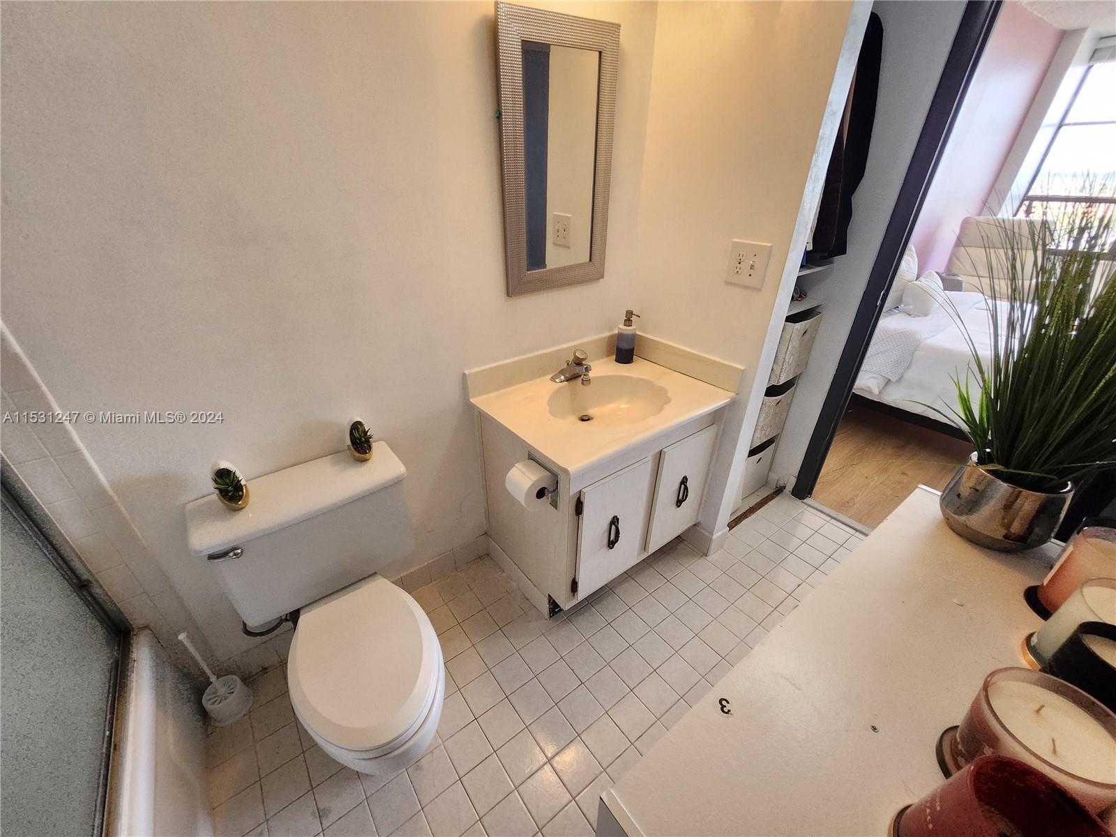 600 Three Islands Blvd 1401, Hallandale Beach, Florida 33009, 1 Bedroom Bedrooms, ,1 BathroomBathrooms,Residential,For Sale,600 Three Islands Blvd 1401,A11531247