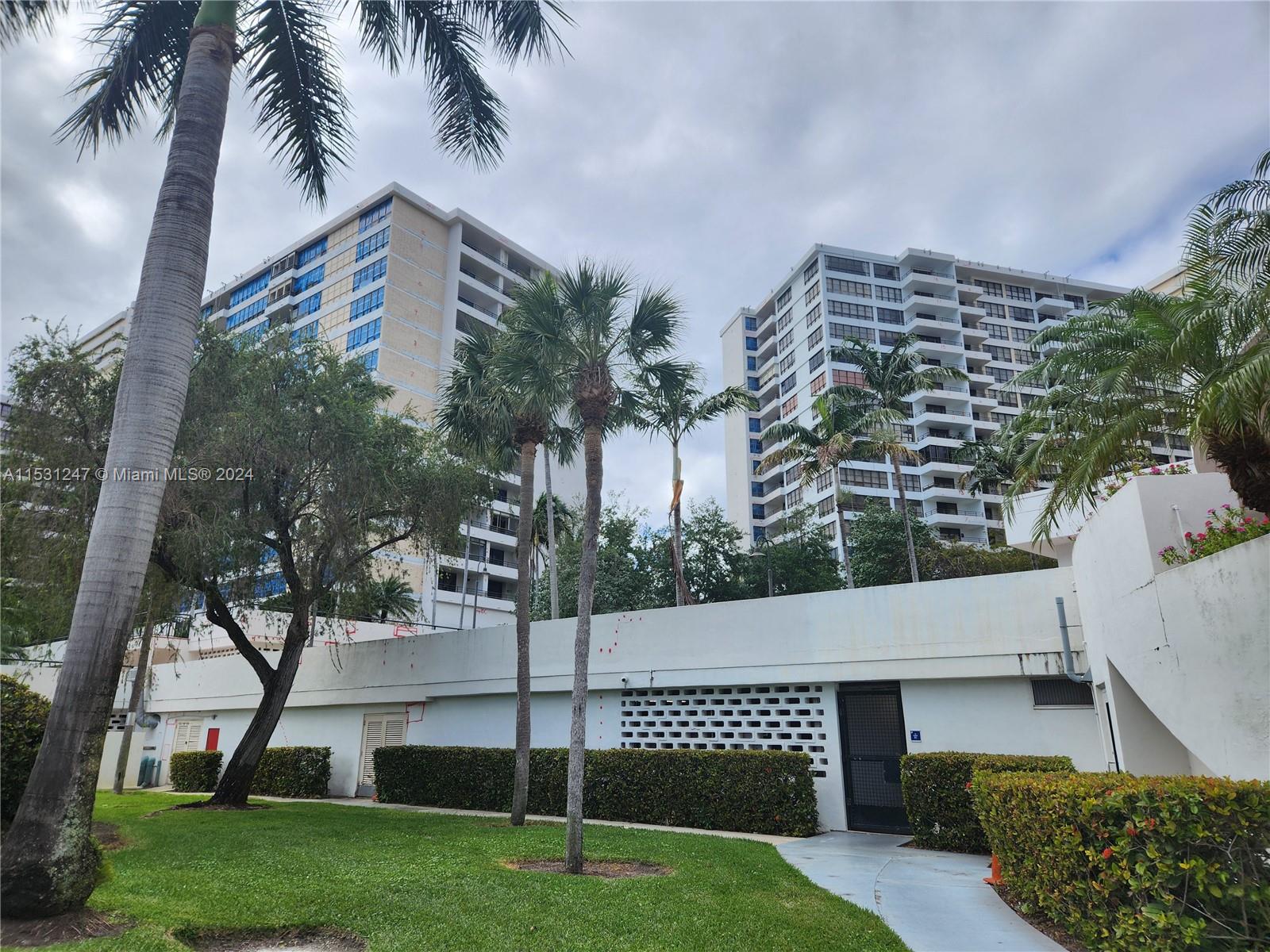 600 Three Islands Blvd 1401, Hallandale Beach, Florida 33009, 1 Bedroom Bedrooms, ,1 BathroomBathrooms,Residential,For Sale,600 Three Islands Blvd 1401,A11531247